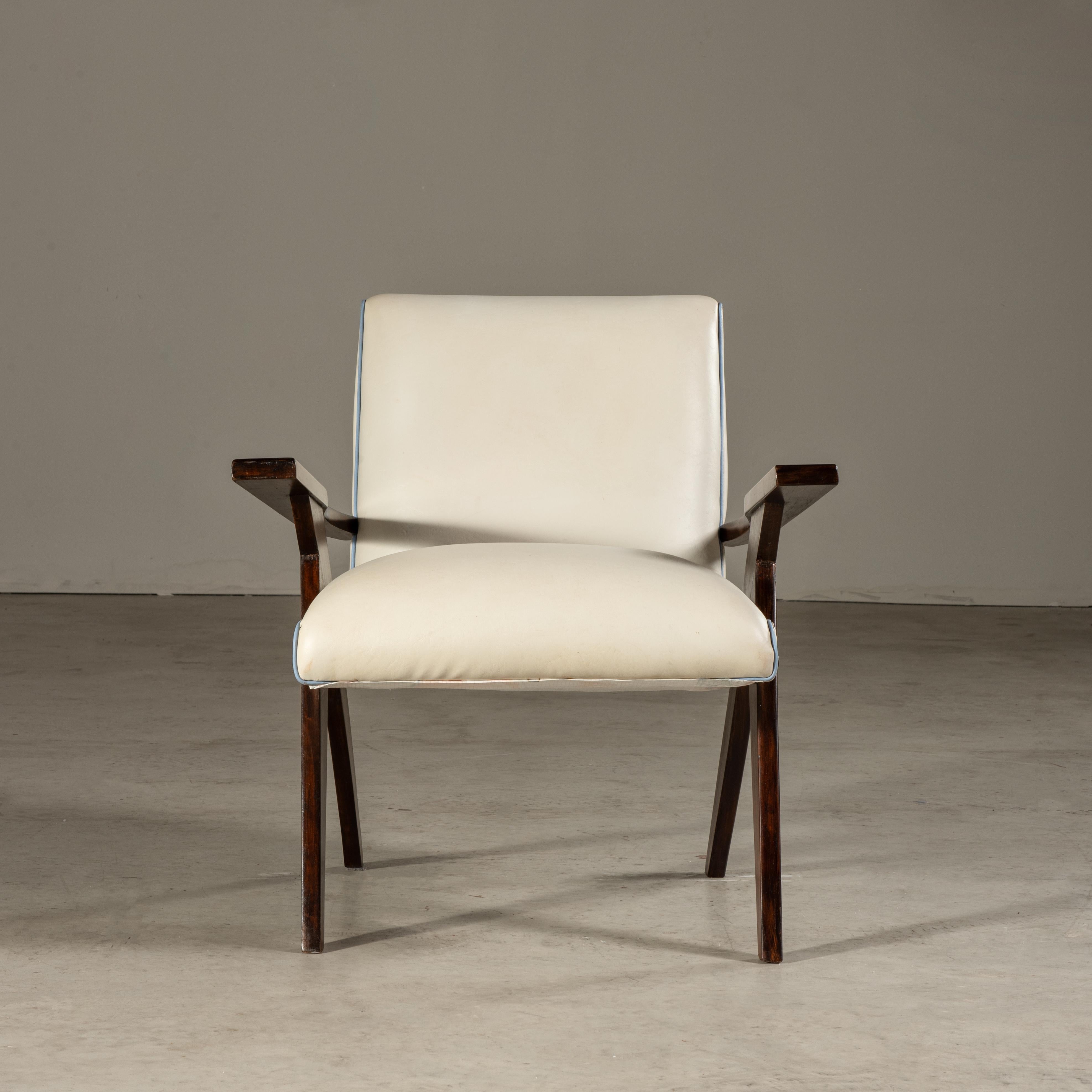 Paire de chaises longues « N » de Zanine Caldas, brésilien moderne du milieu du siècle dernier Bon état - En vente à Sao Paulo, SP