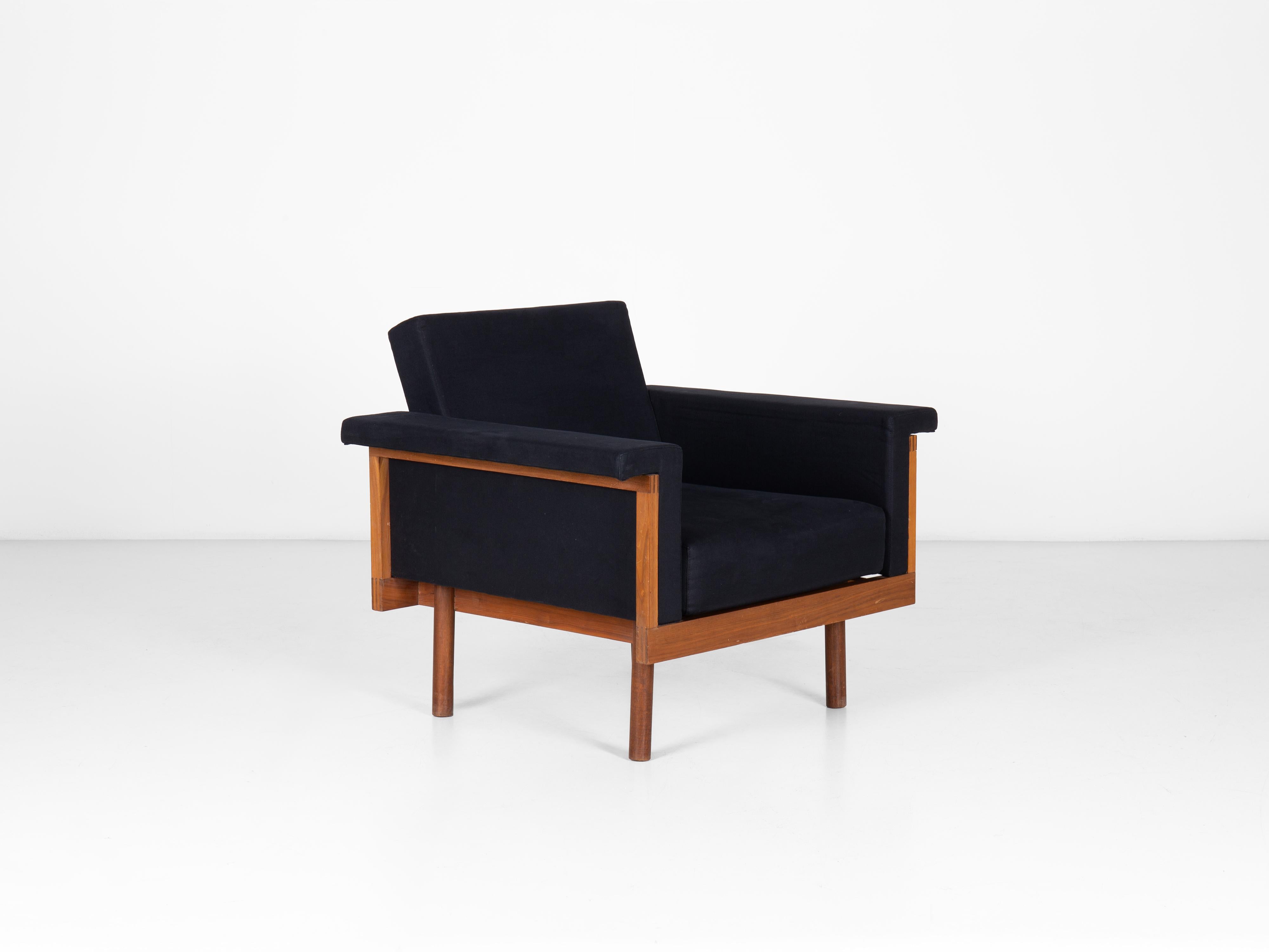 Legno Pair of Naeko Armchairs by Kazuhide Takahama, Gavina spa 1958 in vendita
