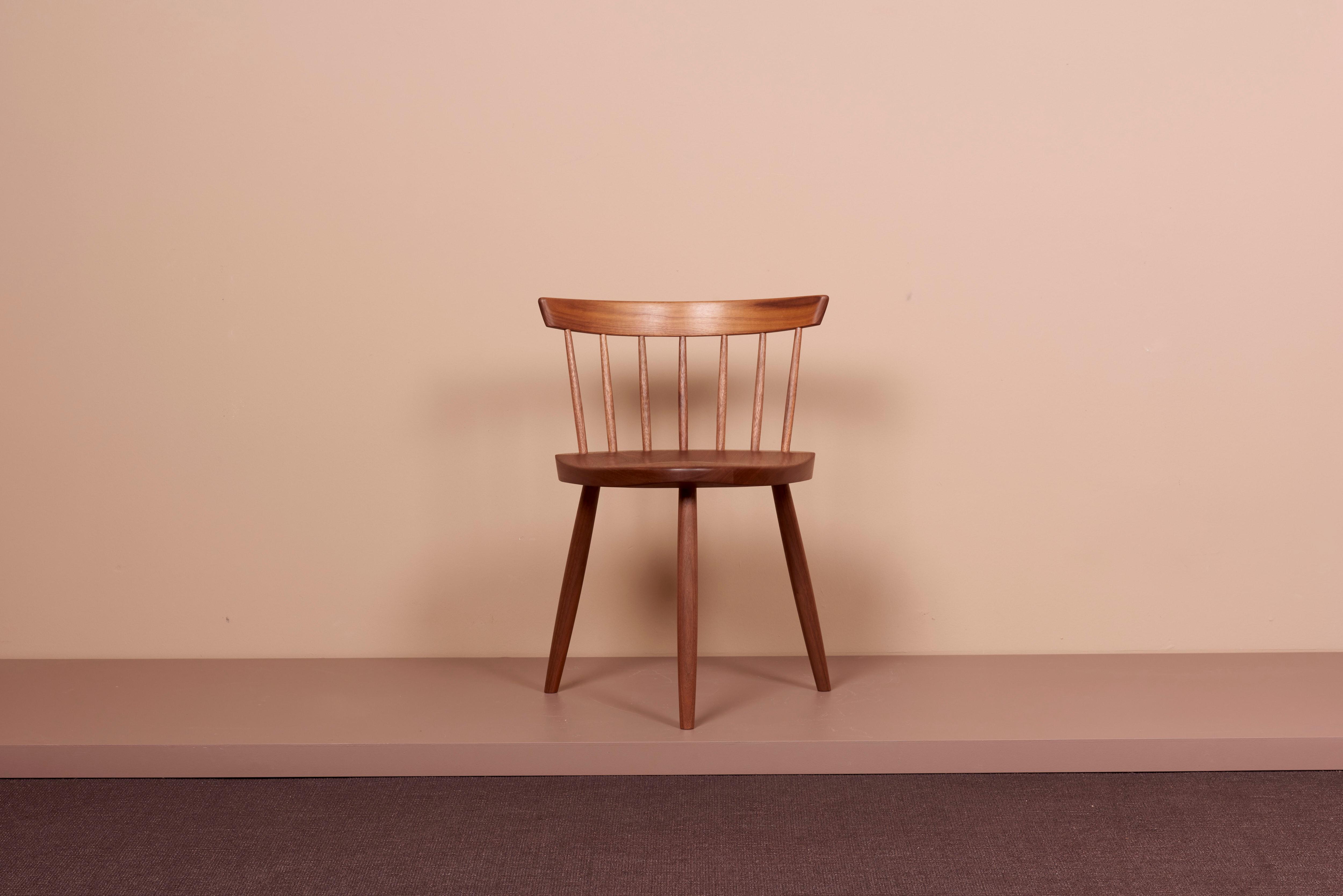 Mid-Century Modern Paire de chaises Mira de Mira Nakashima basées sur un design de George Nakashima en vente