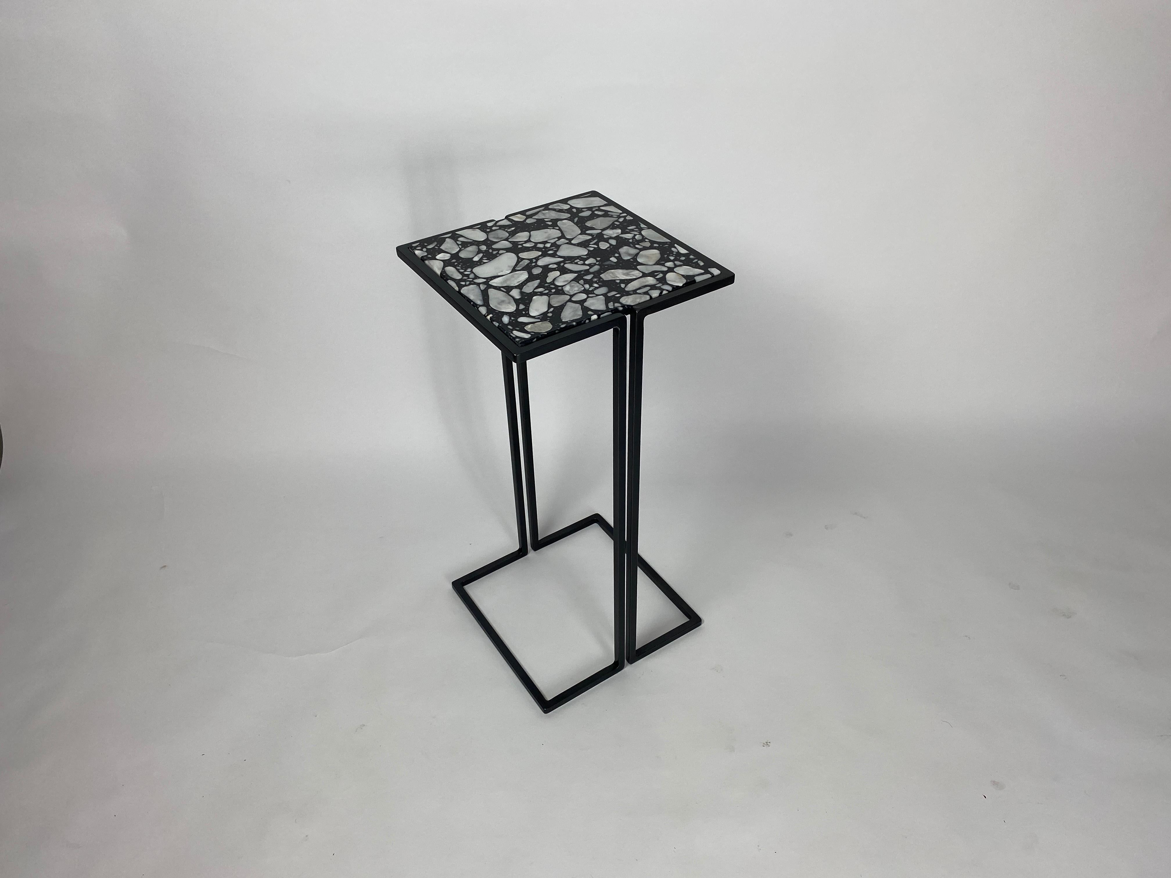 Moderne Paire de tables d'appoint nantaises, par Bourgeois Boheme Atelier 'Model A'. en vente