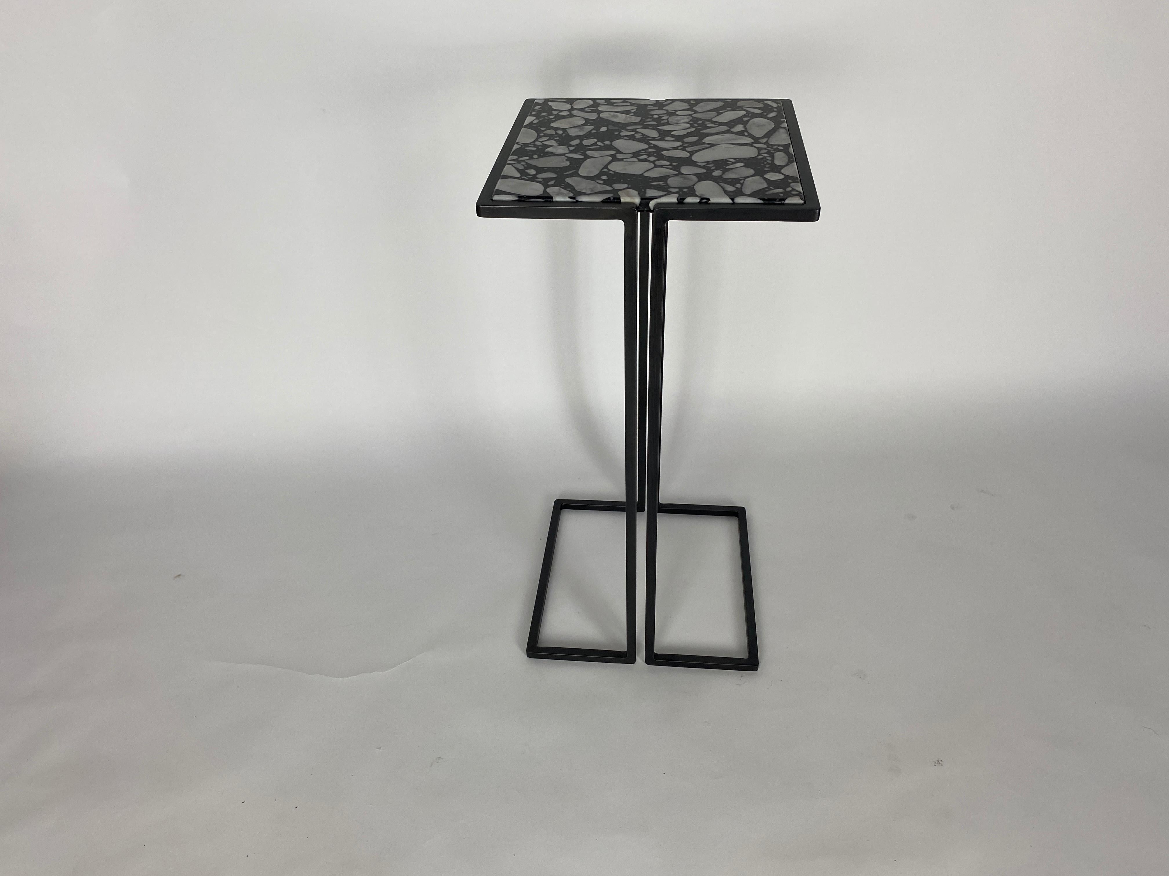 Paire de tables d'appoint nantaises, par Bourgeois Boheme Atelier 'Model A'. Excellent état - En vente à Los Angeles, CA