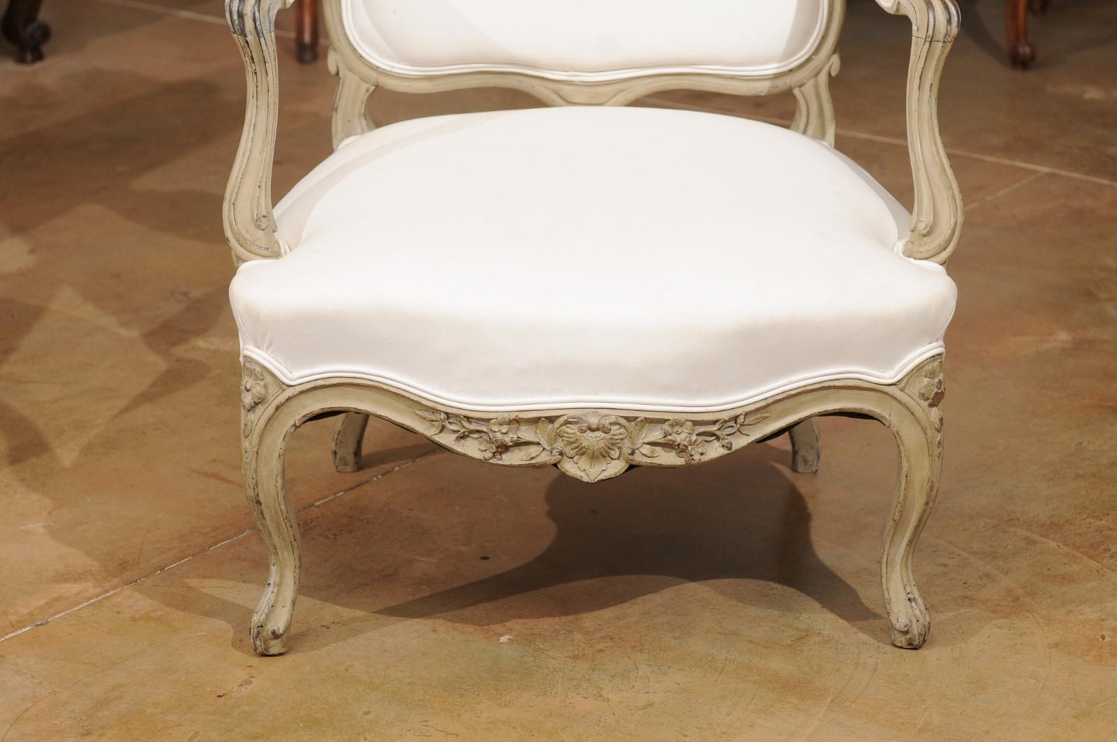 French Pair of Napoléon III 1850s Painted and Upholstered Armchairs with Carved Flowers For Sale