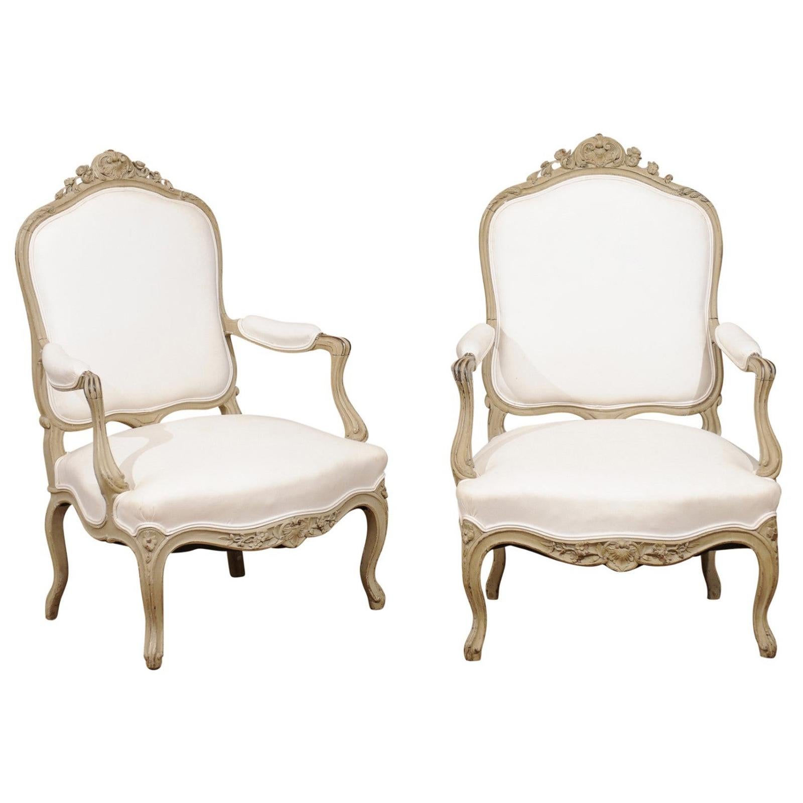 Pair of Napoléon III 1850s Painted and Upholstered Armchairs with Carved Flowers For Sale