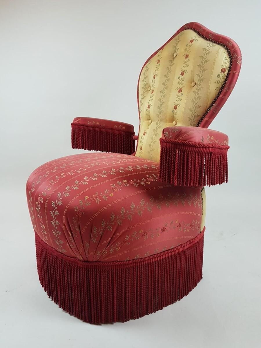 Paar Sessel Napoleon III

Breite: 84 cm (33 Zoll)
Höhe: 97 cm (38,1 Zoll)
Tiefe: 72 cm (28,3 Zoll)
Sitzhöhe 45 cm (17,7 cm)