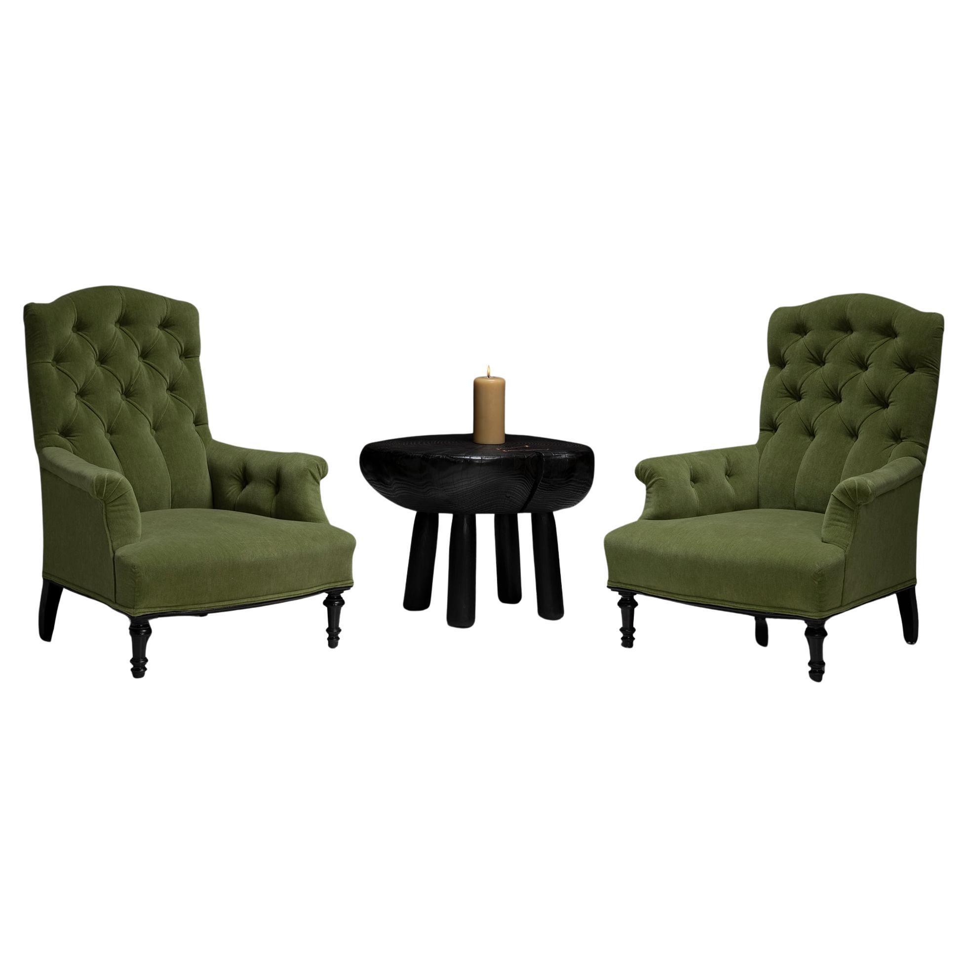 Pareja de sillones Napoleón III en terciopelo Pierre Frey, Francia circa 1870 en venta