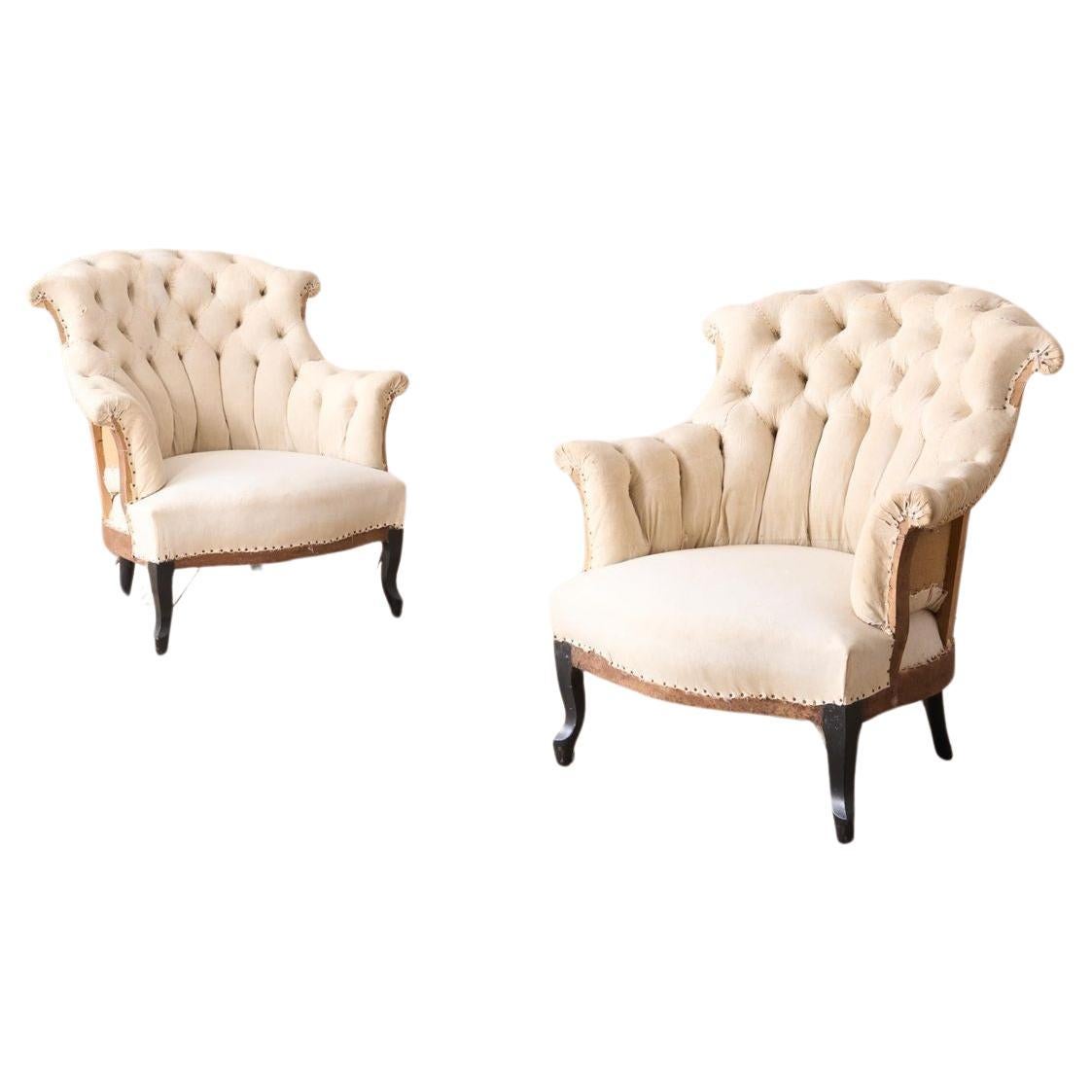Pair of Napoleon III buttoned fishtail armchairs For Sale