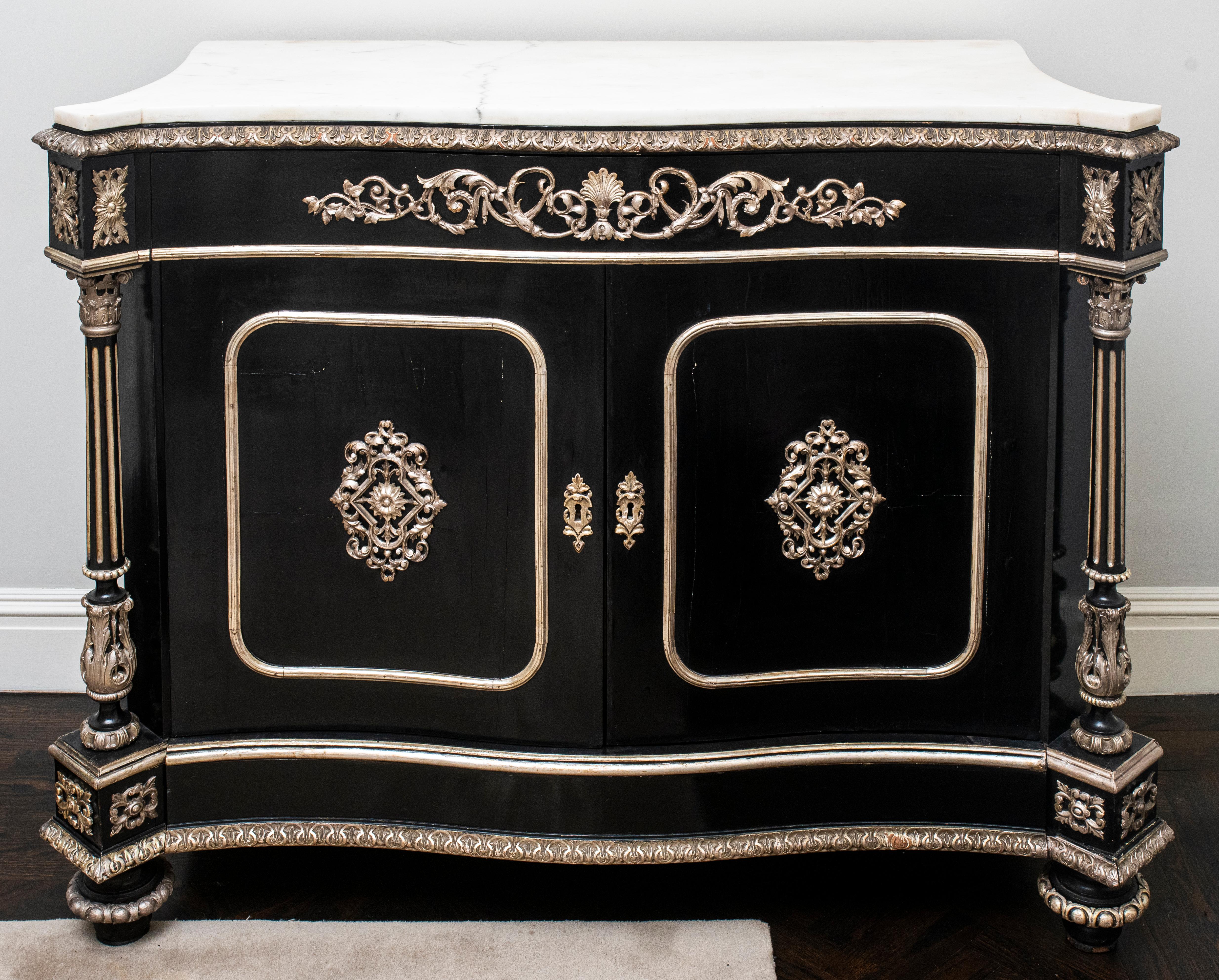 Pair of Napoleon III Ebonized Meuble d'Appui Cabinets In Good Condition In New York, NY