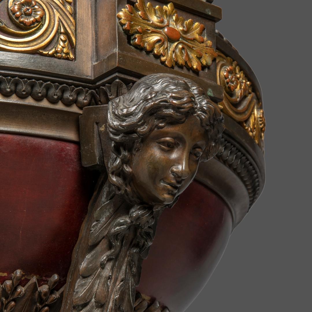 Dorato Coppia di Athéniennes in bronzo patinato e bronzo dorato di Napoléon III in vendita