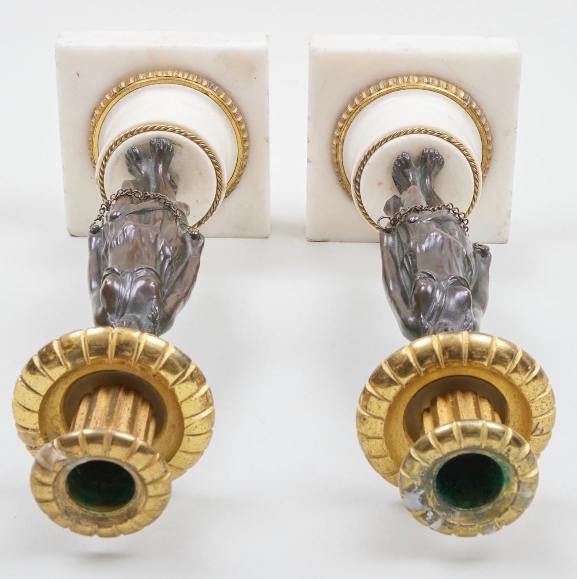 Coppia di candelabri cariatidi in marmo e bronzo patinato di Napoleone III in vendita 2