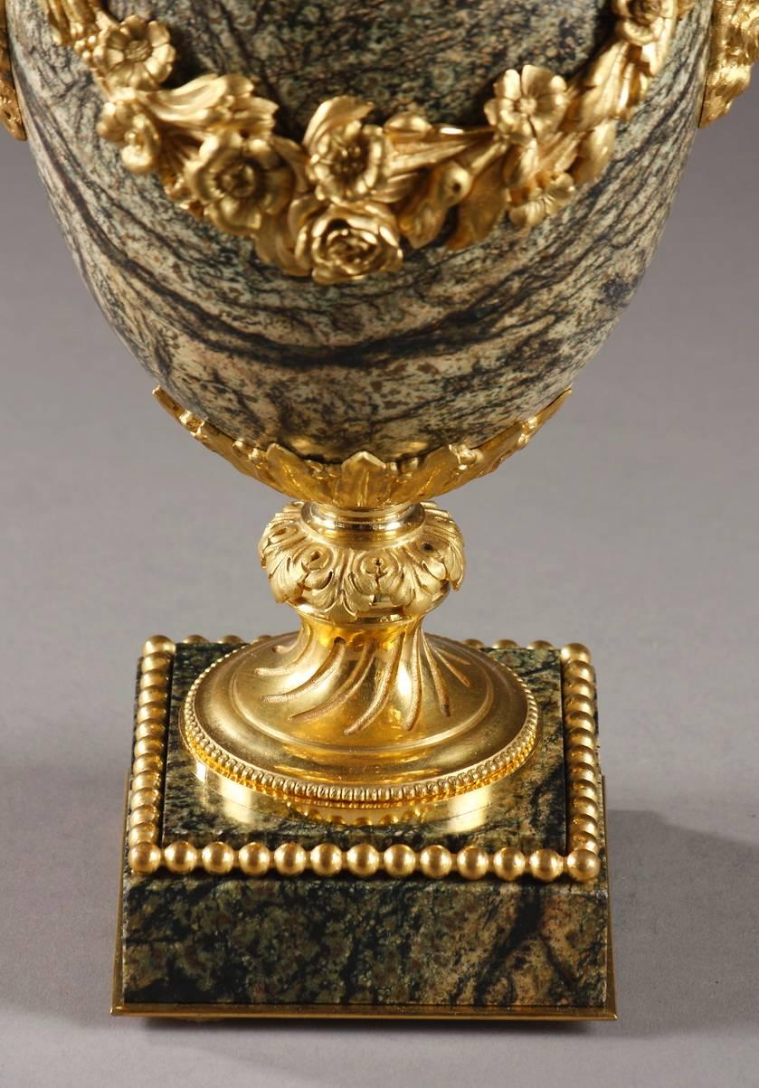 Pair of Napoleon III Marble and Gilt Bronze Vases, 19th Century For Sale 3