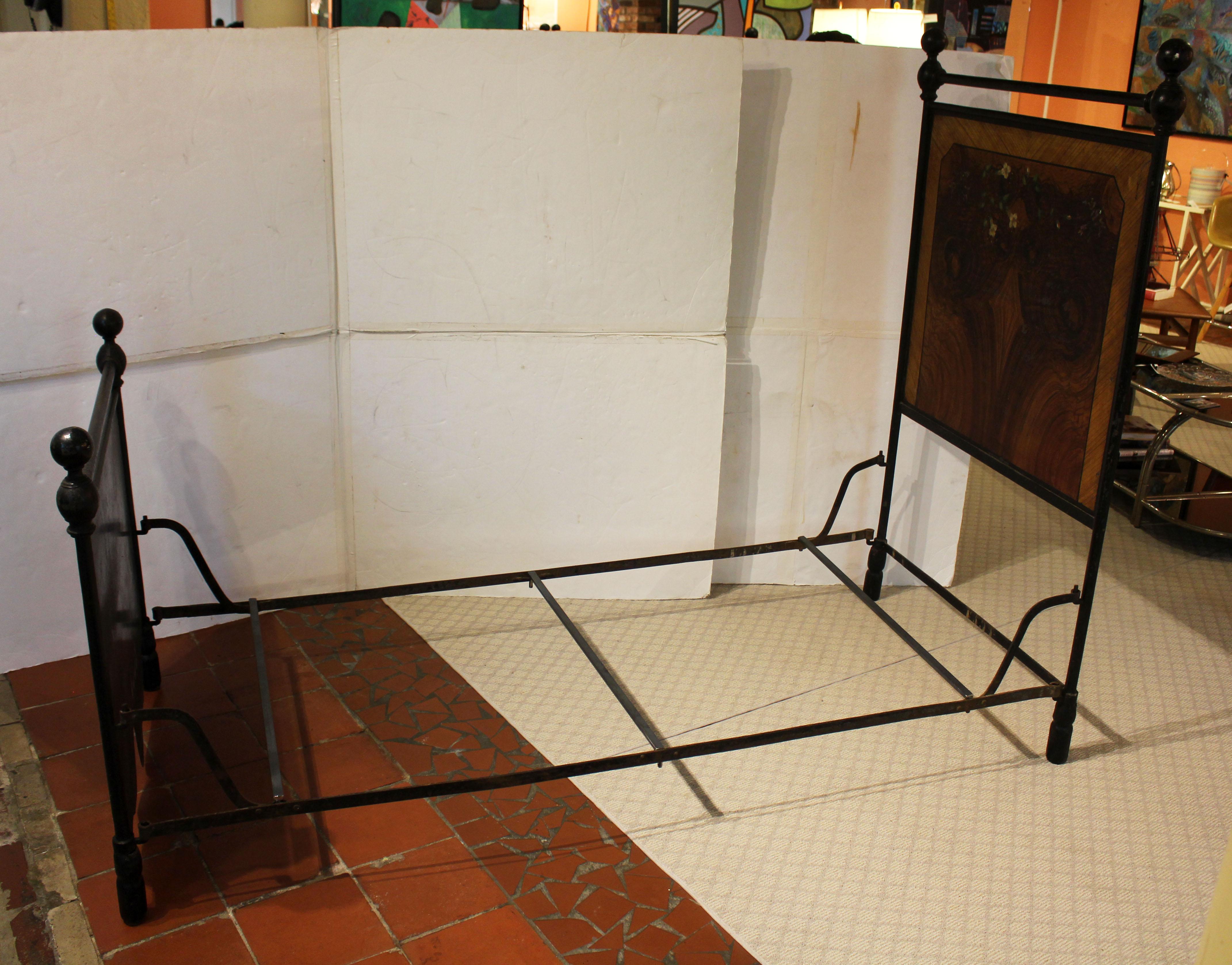 Pair of 3rd Quarter 19th Century Napoleon III French Tole & Iron Single Beds In Good Condition For Sale In Chapel Hill, NC