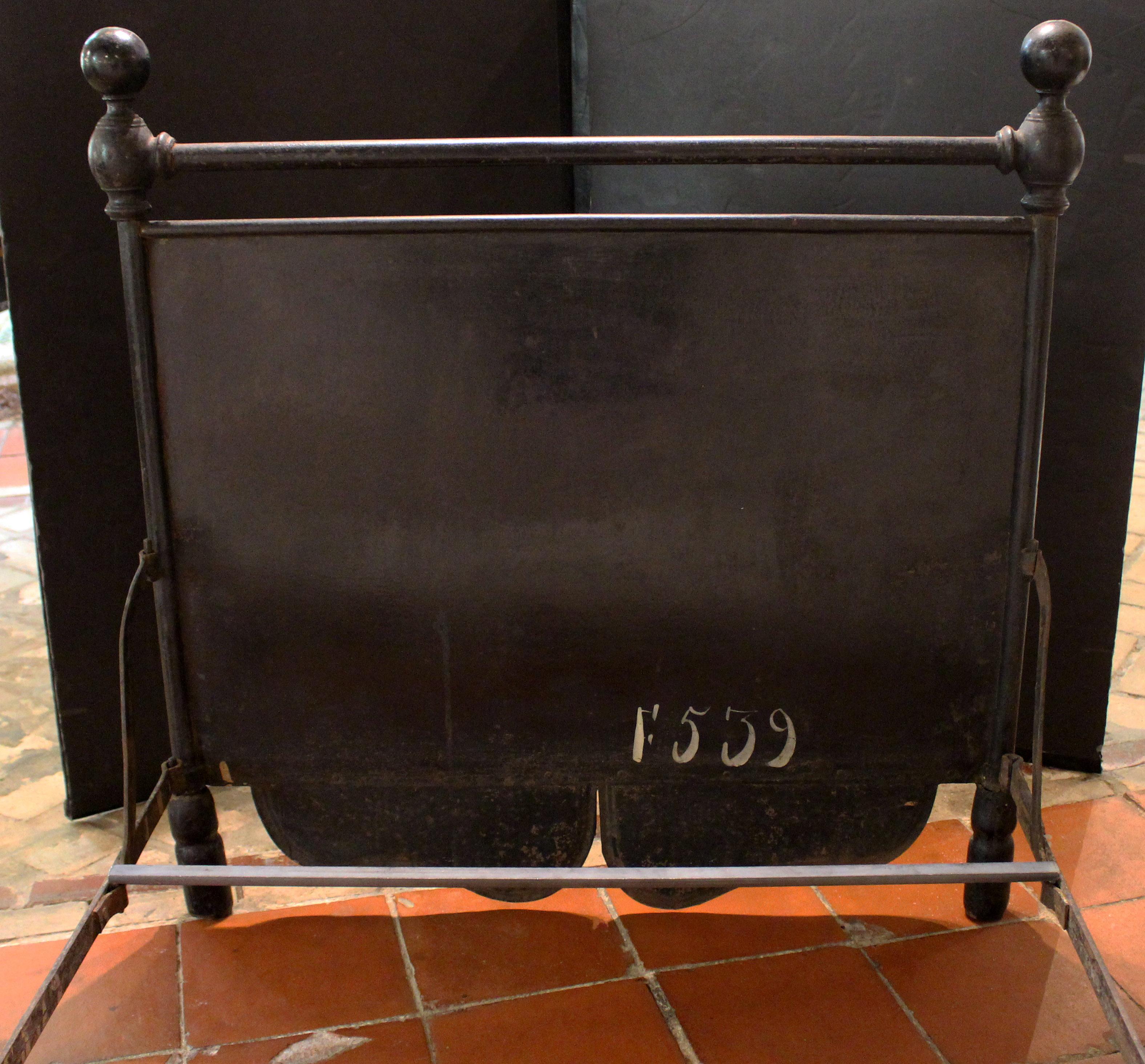 Pair of 3rd Quarter 19th Century Napoleon III French Tole & Iron Single Beds For Sale 2