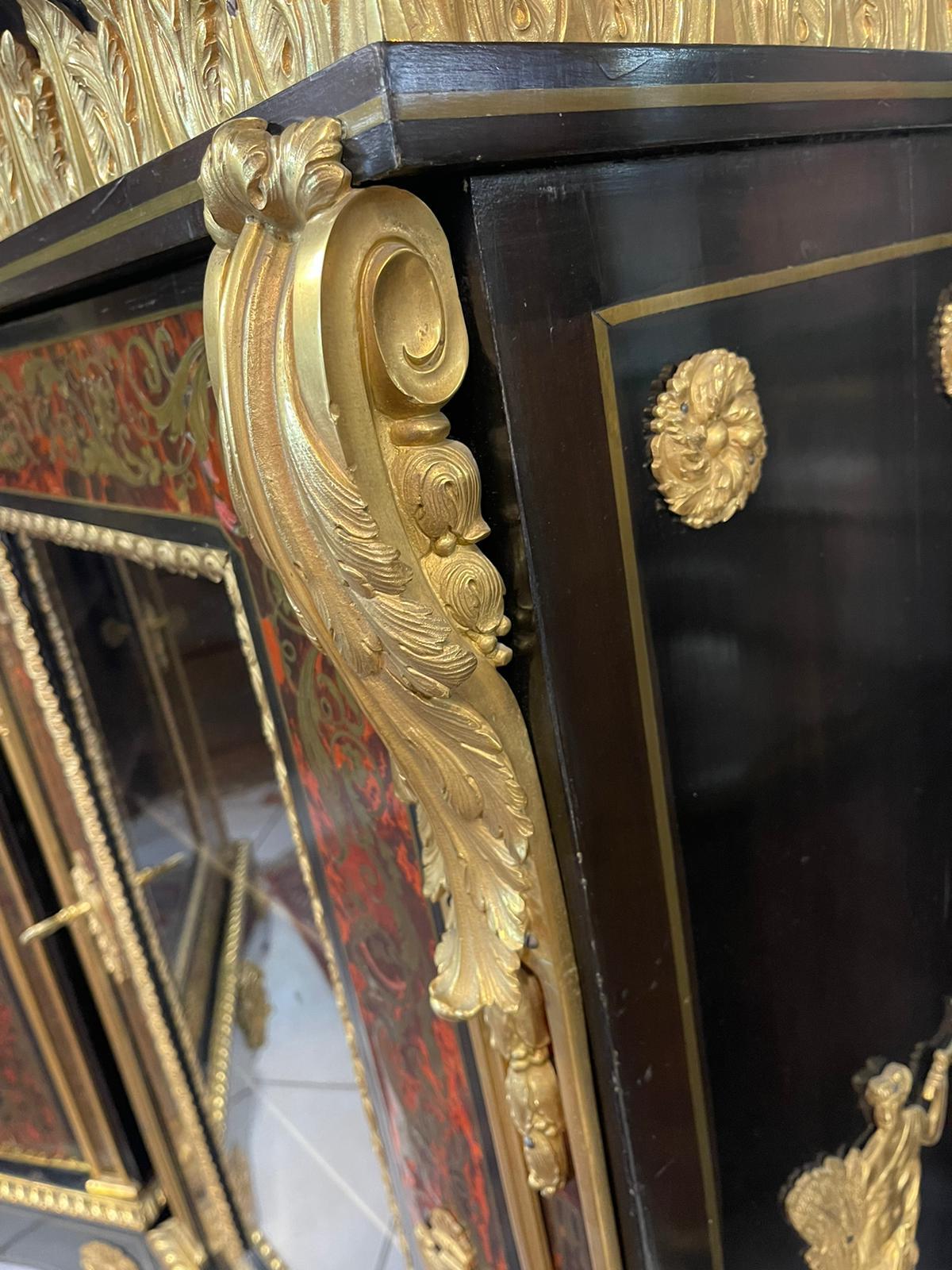 XIXe siècle Paire d'armoires d'époque Napoléon III en marqueterie de Boulle 19ème siècle en vente