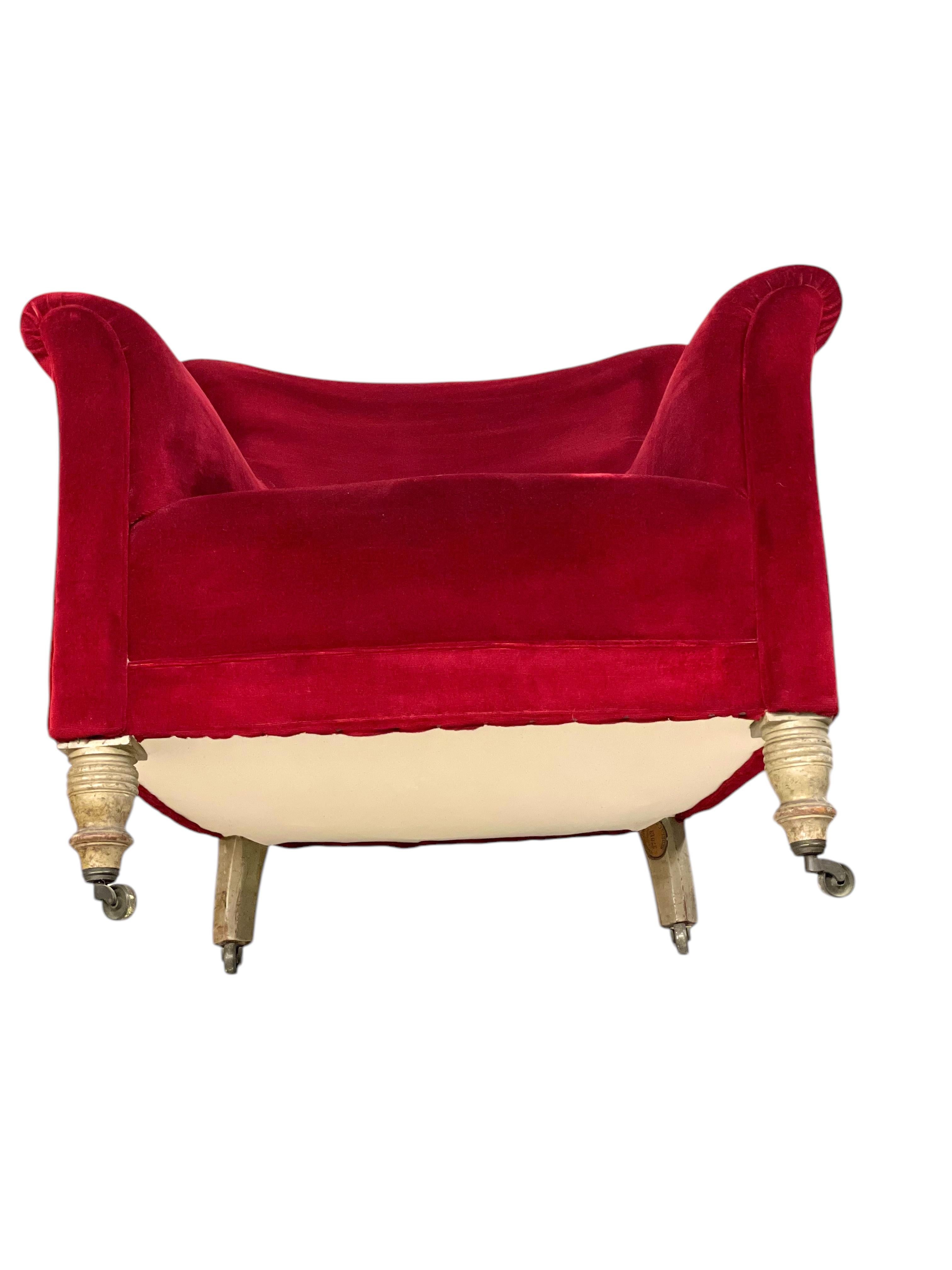 Pareja de sillas bergere de terciopelo carmesí con ruedas del periodo Napoleón III en venta 13
