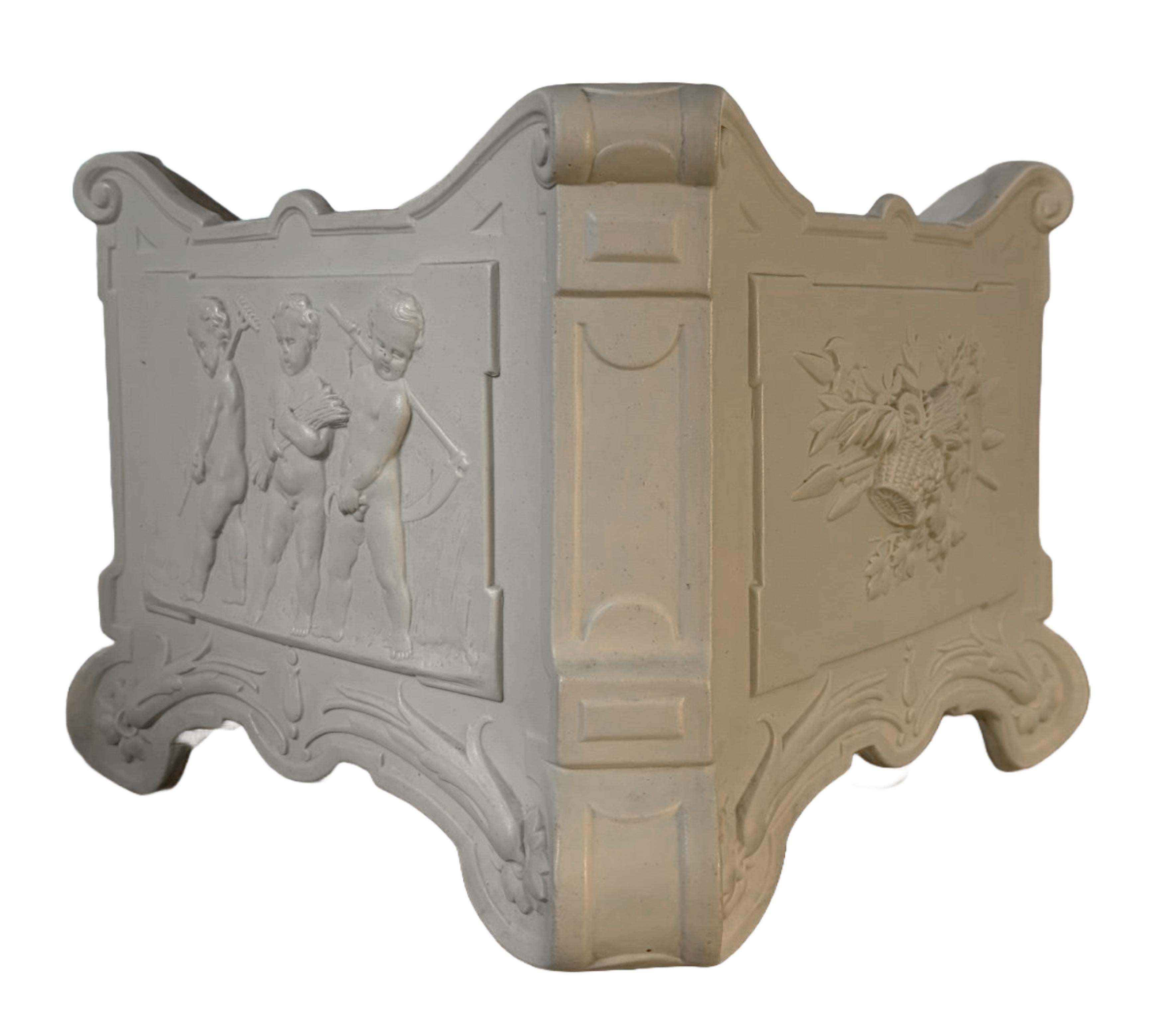 Pareja de Bases de Jardinera de Porcelana Napoleón III con Putti, Sarreguemine en venta 6