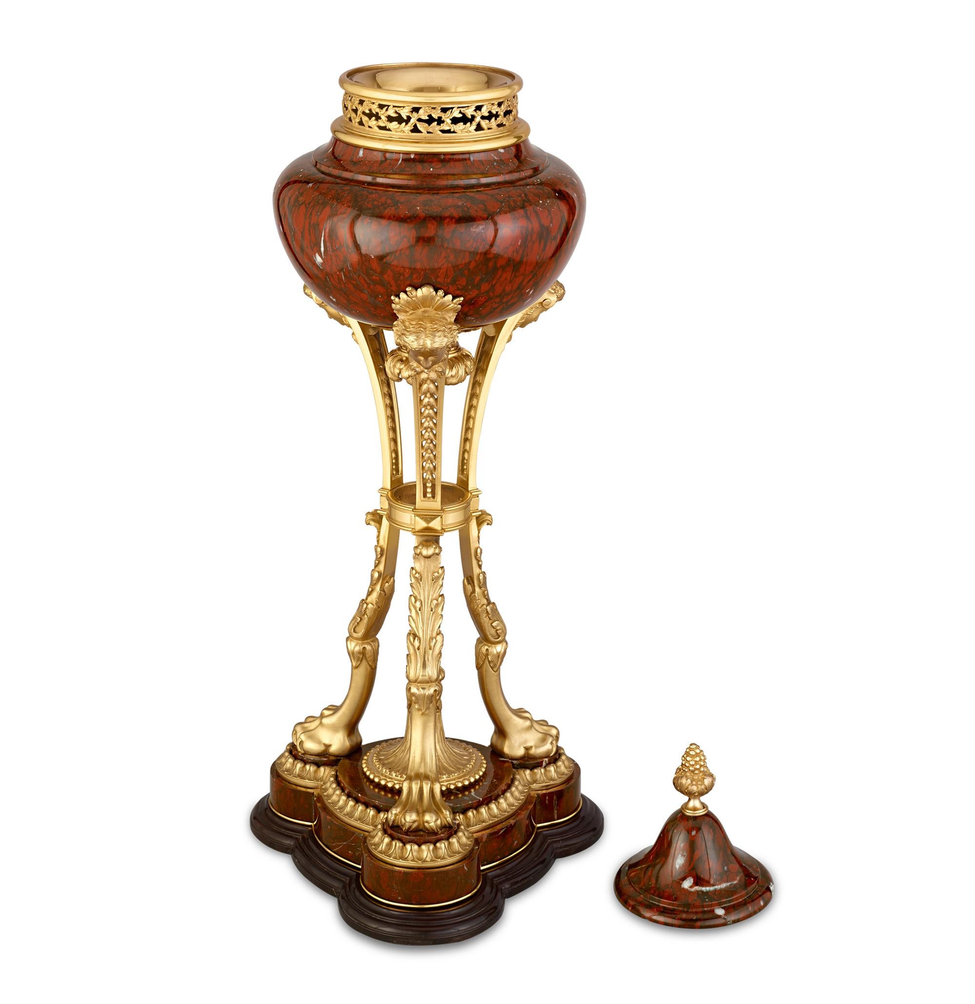 Empire Paire de griottes athéniennes Napoléon III Royal Rouge en vente