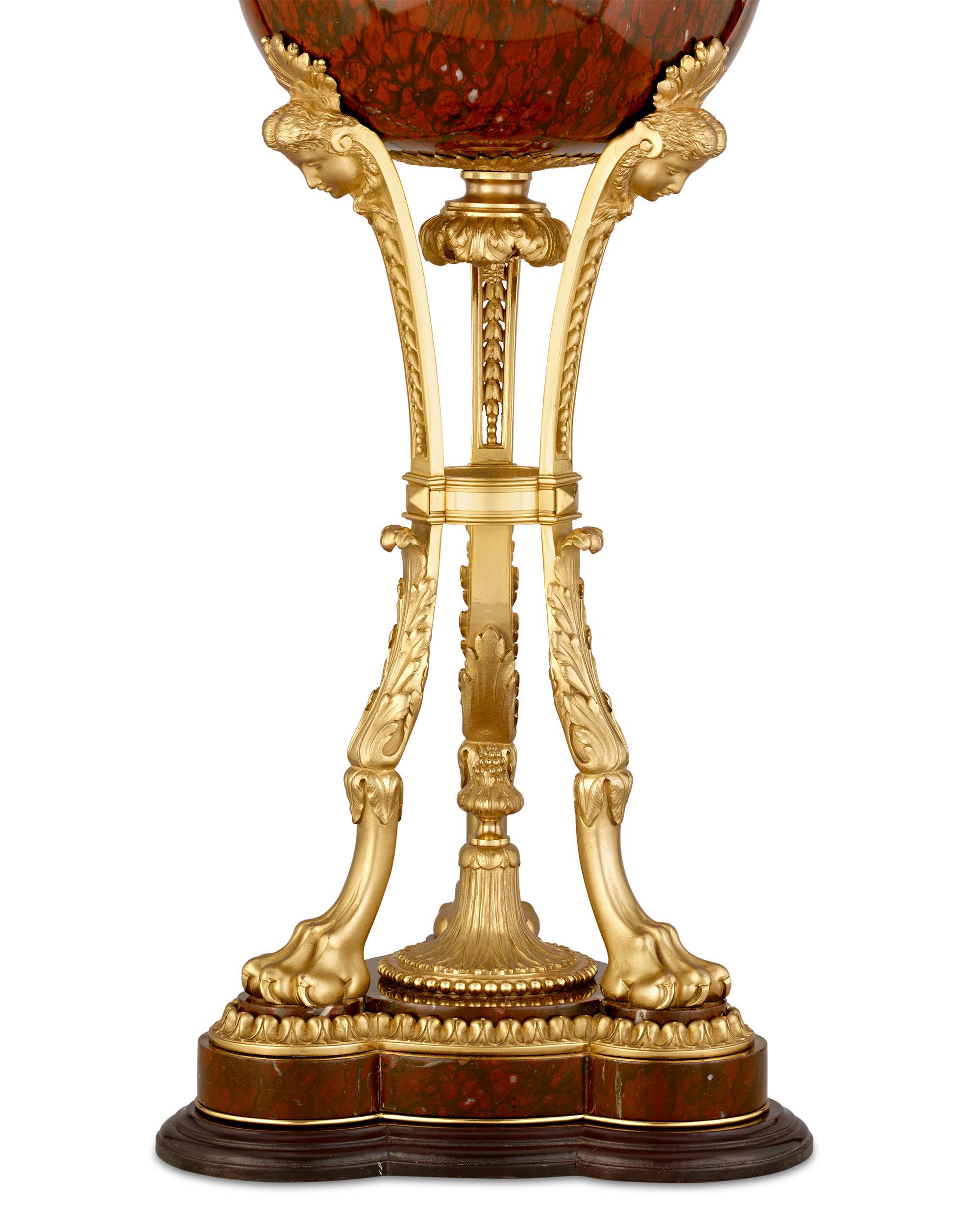 Doré Paire de griottes athéniennes Napoléon III Royal Rouge en vente