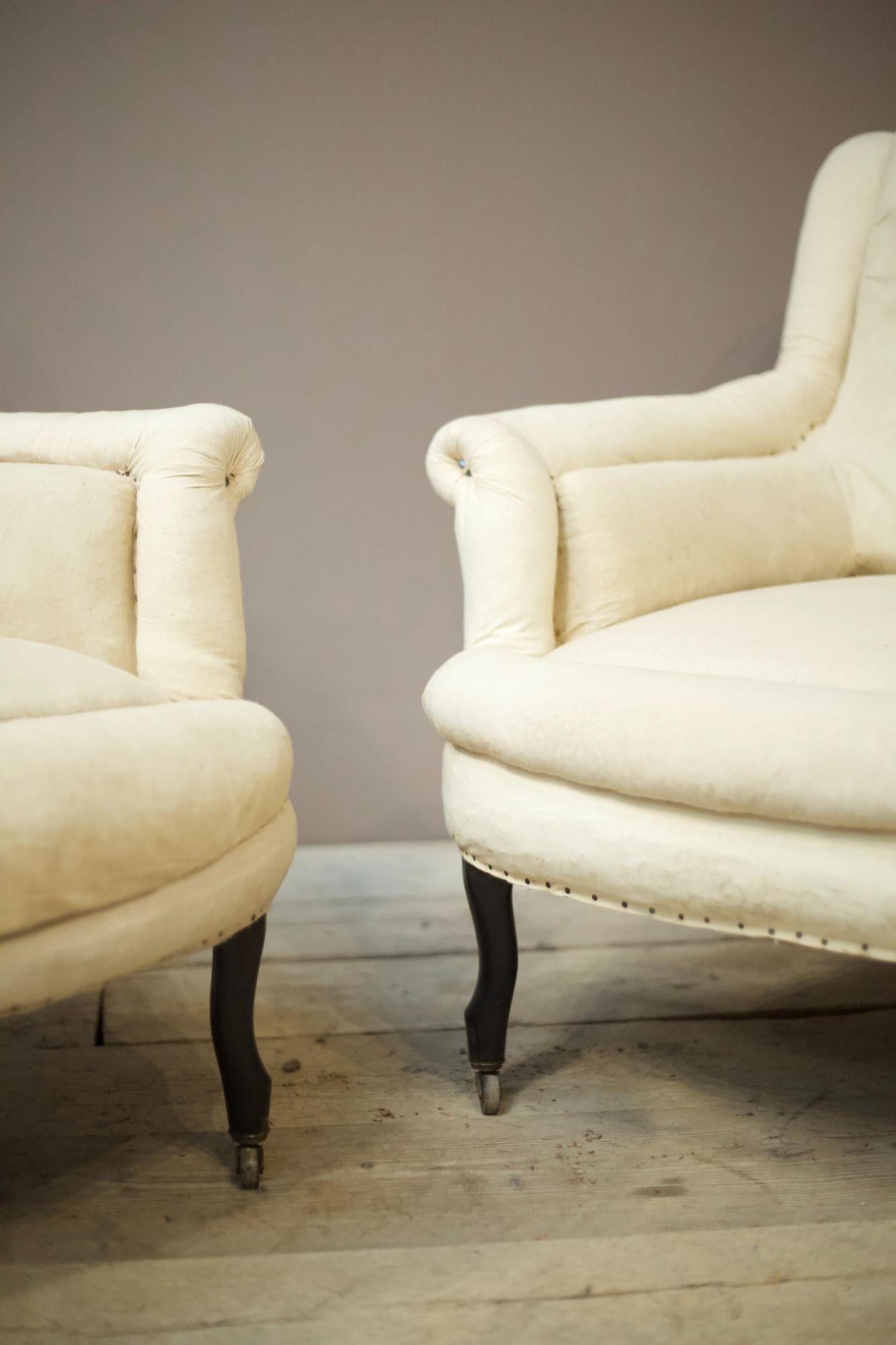 These are a very elegant pair of French Napoleon III armchairs. The design is a combination of two of my favourites. Scroll back which has a real elegance and classic look to them plus pie crust which looks very smart when upholstered. These are