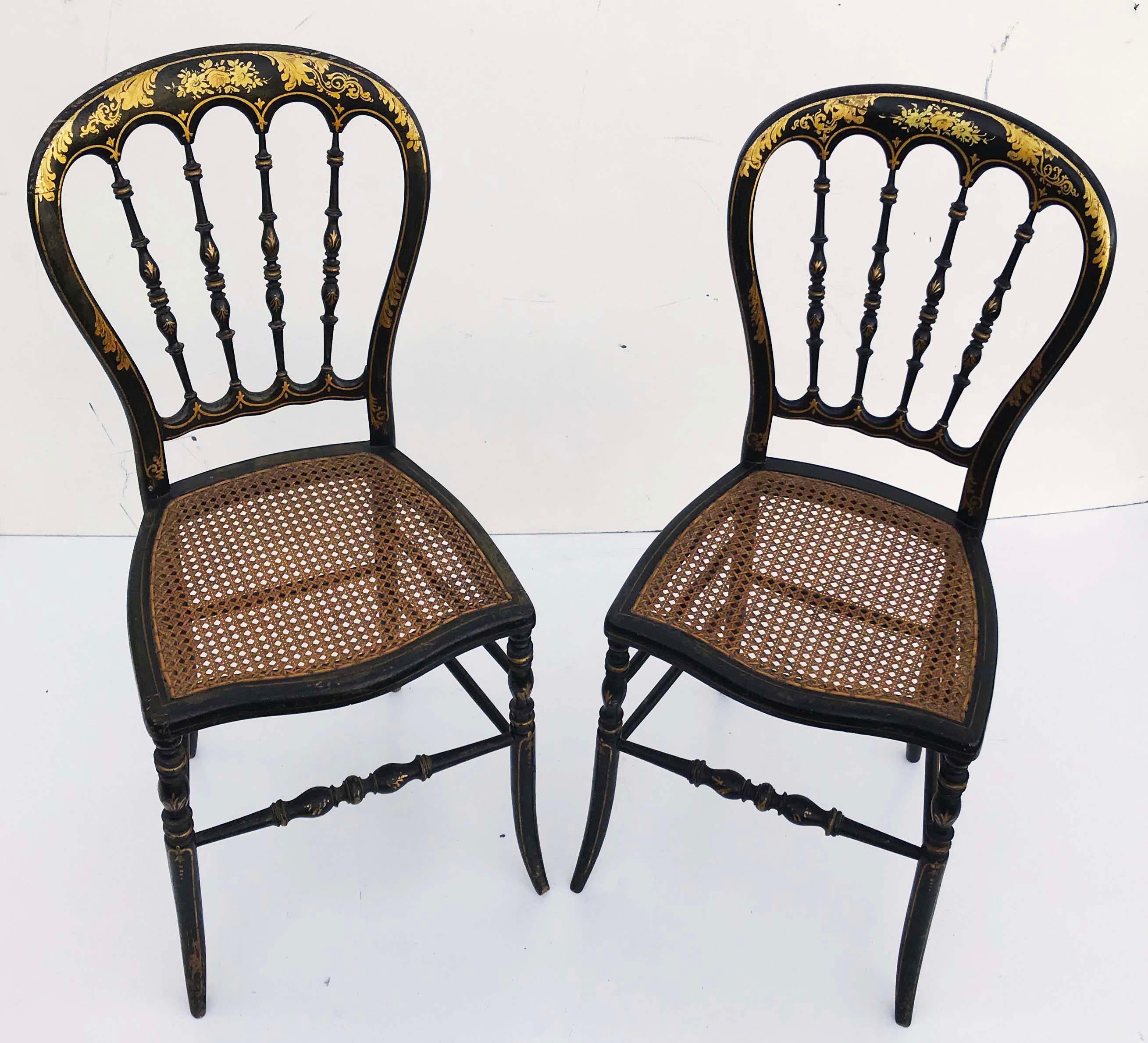 Superb pair of side chair or bedroom chairs Napoleon III period
Cane seat in very good condition, hand paint decor.

Measures: Seat 15