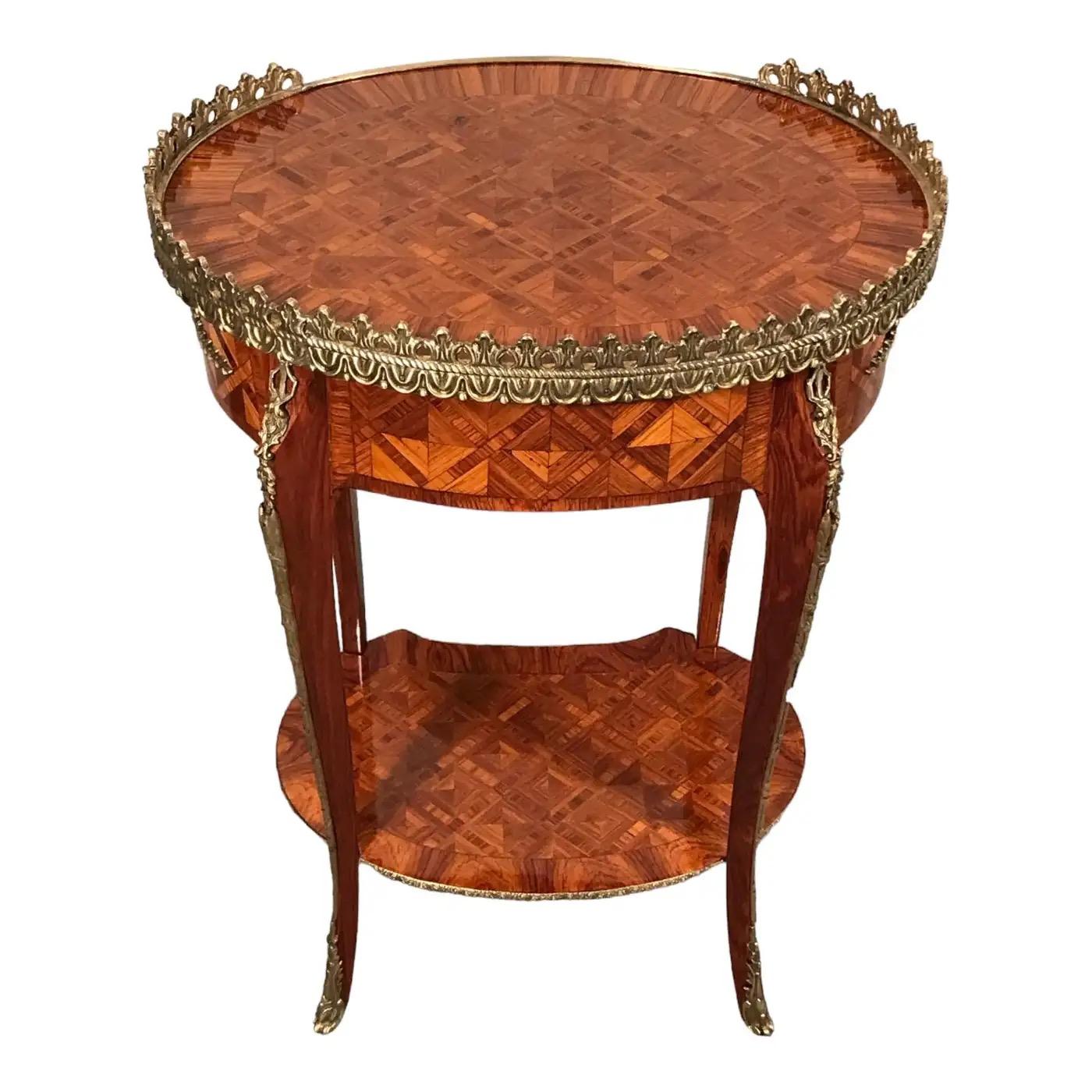 Laiton Paire de tables d'appoint Napoléon III, France seconde moitié du 19ème siècle en vente