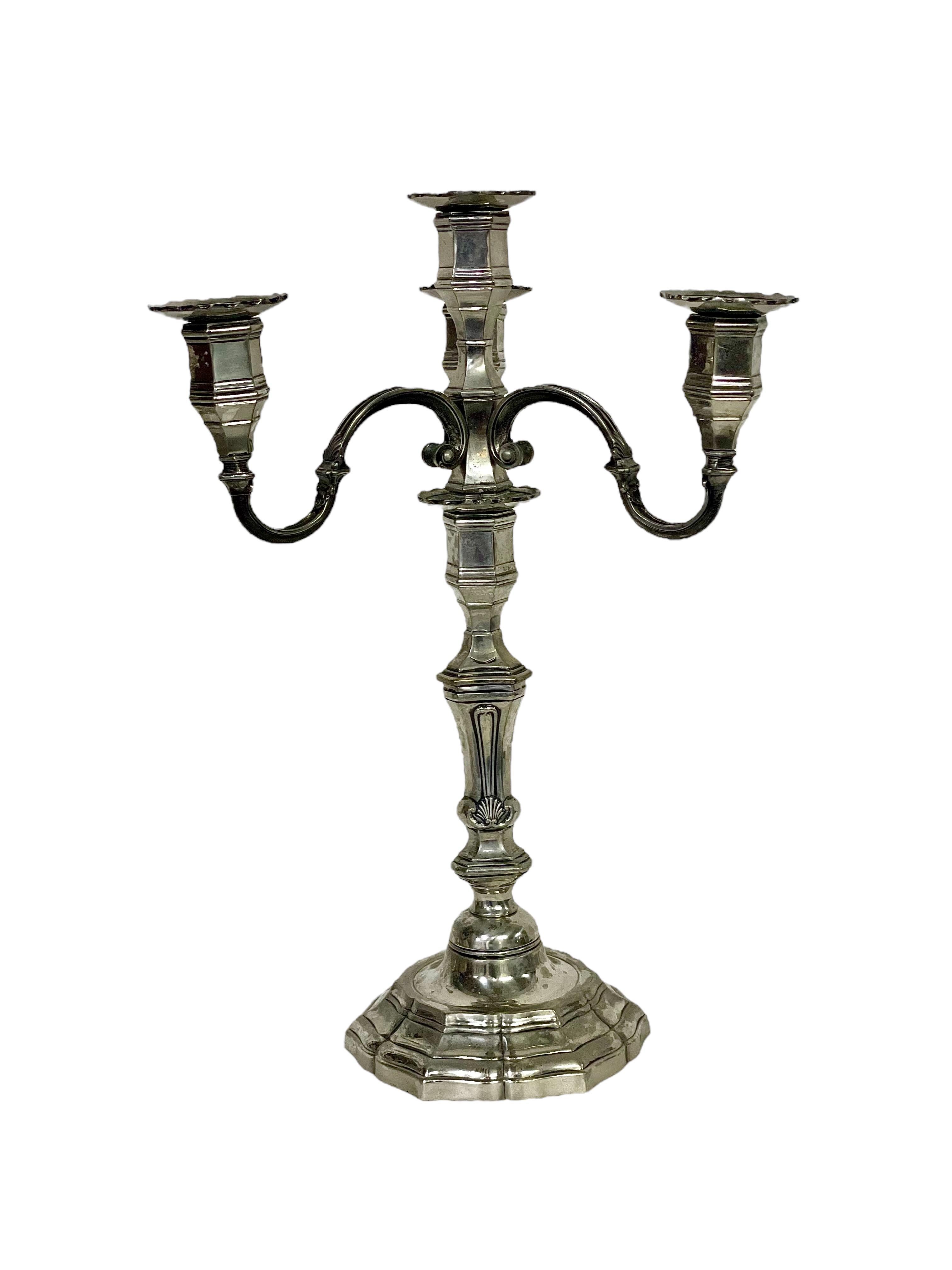 19th Century Pair of Large Silvered Bronze Candelabras In Good Condition For Sale In LA CIOTAT, FR