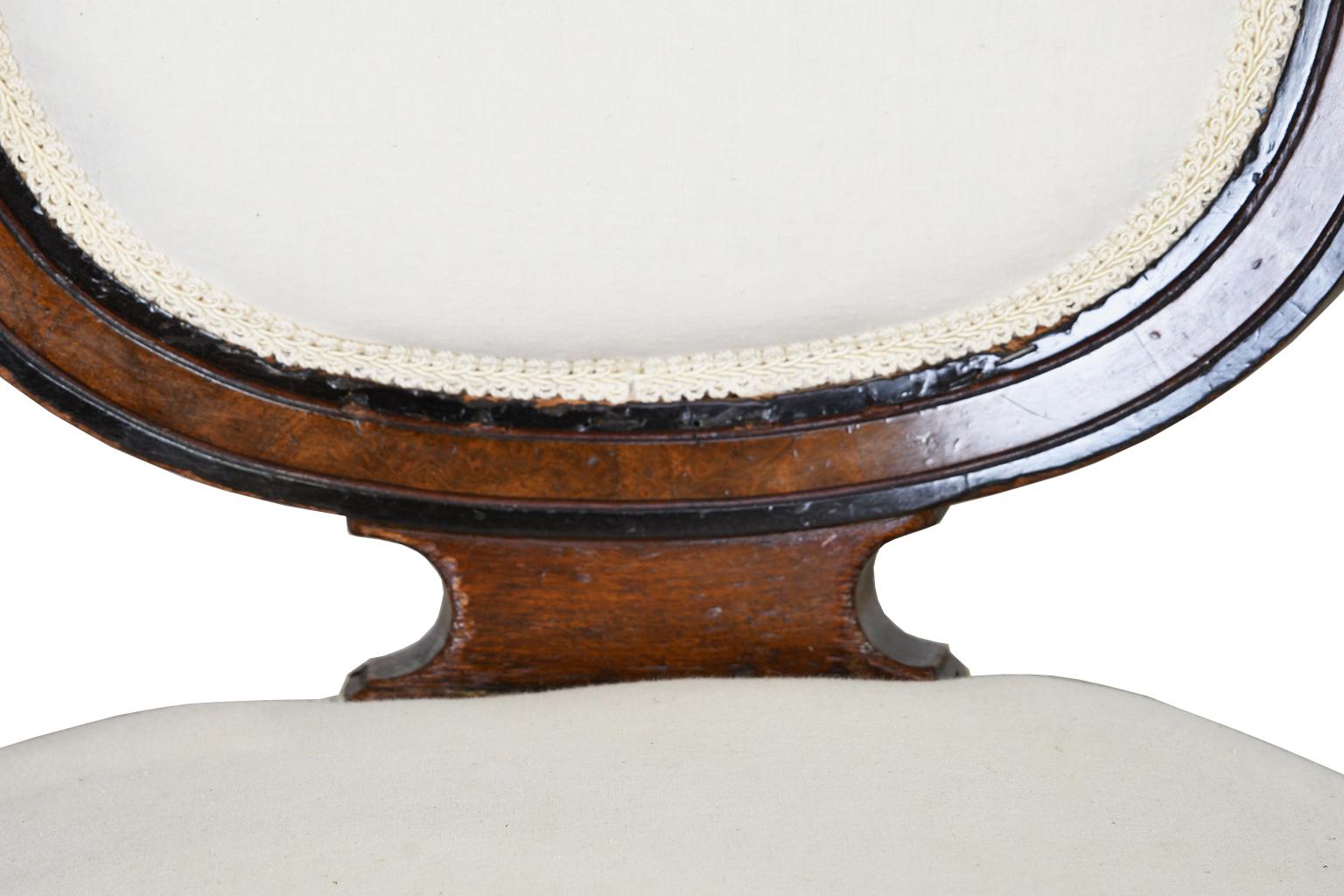 Paire de fauteuils Napoléon III en noyer ébonisé et ronce, vers 1870 en vente 7