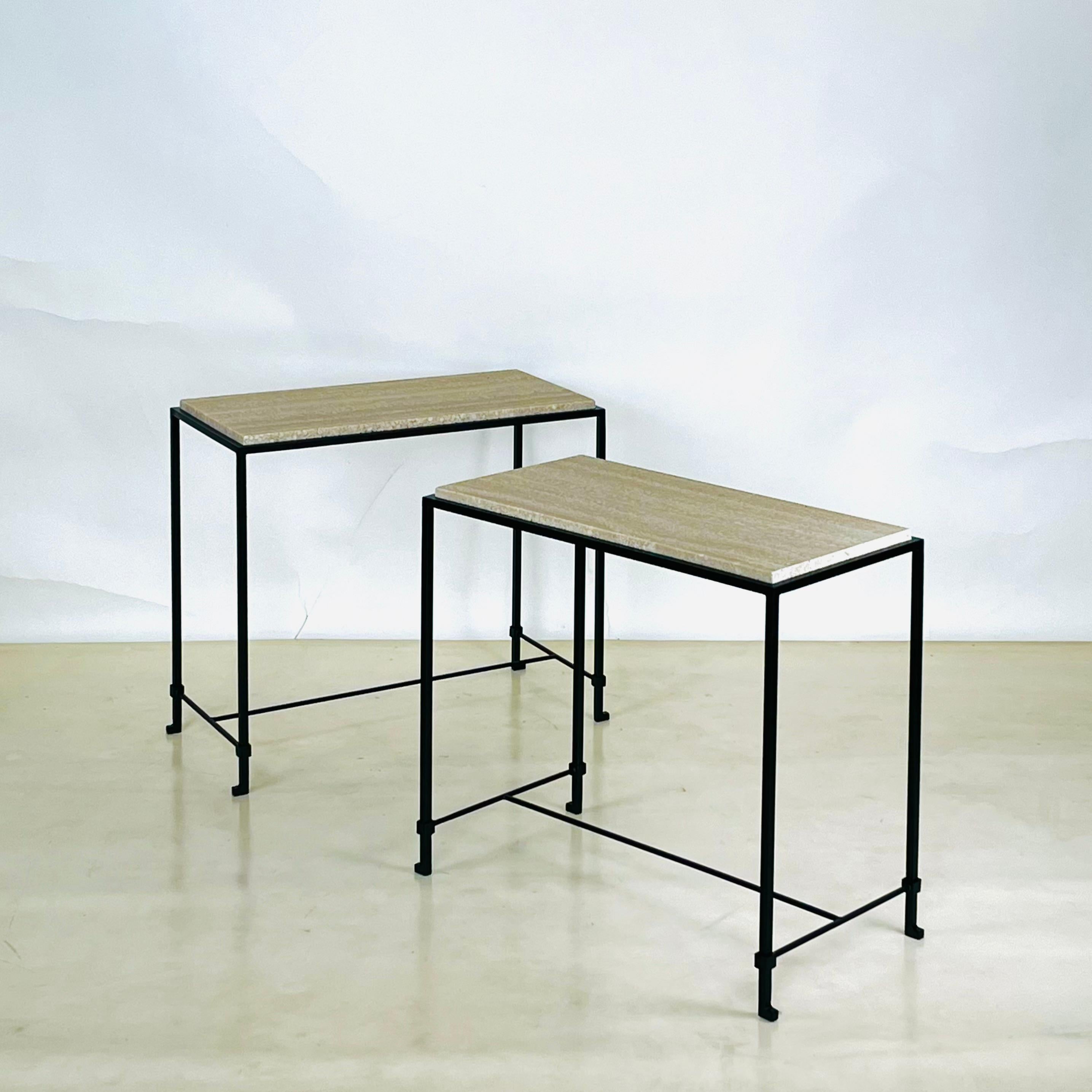 Paire de tables d'appoint étroites en travertin 'Diagramme' par Design Frères en vente 2