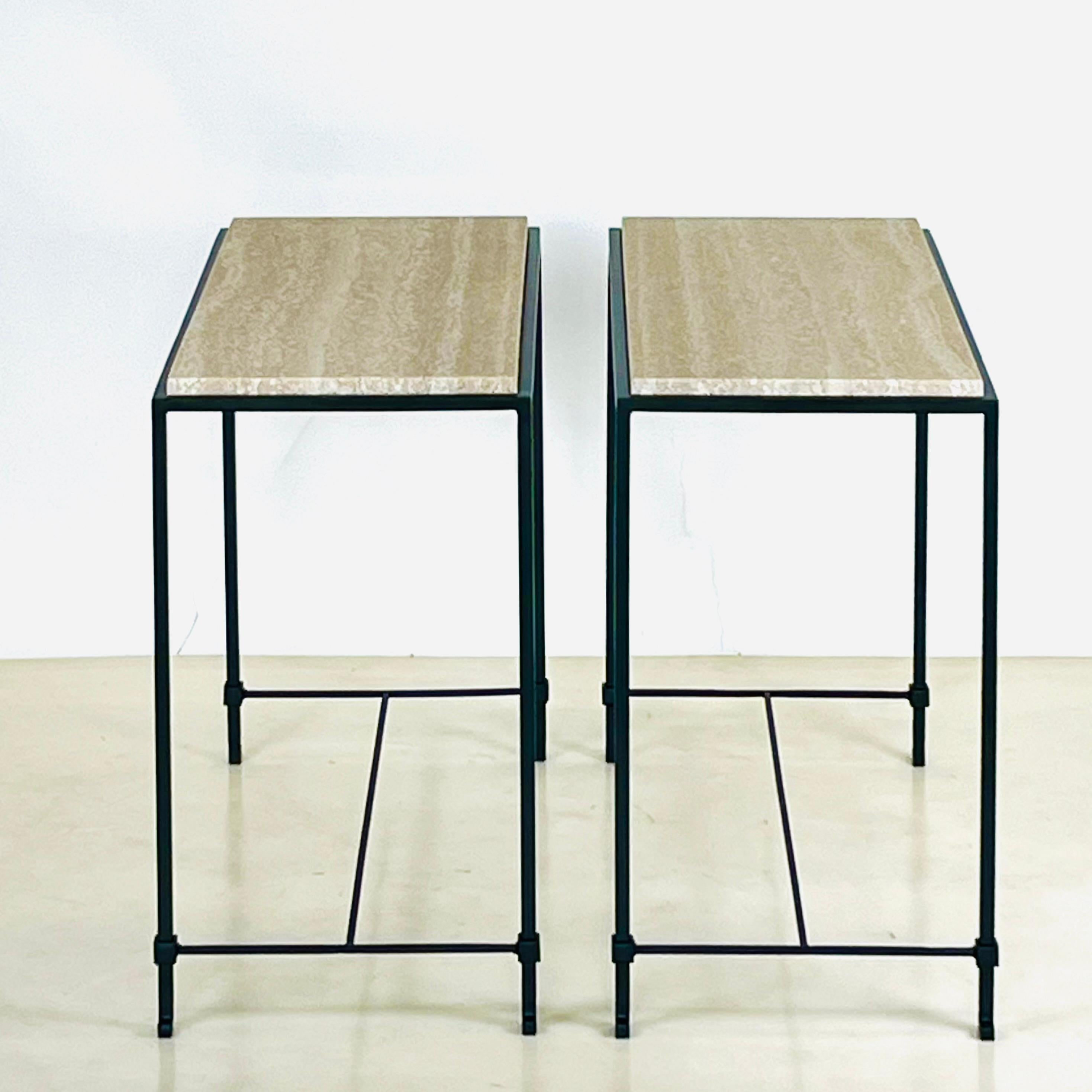 Paire de tables d'appoint étroites en travertin 'Diagramme' par Design Frères en vente 1