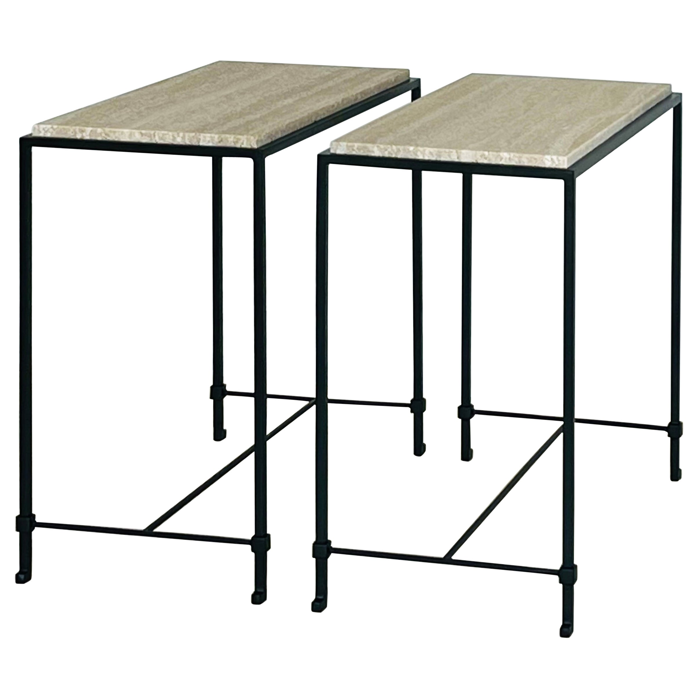 Paire de tables d'appoint étroites en travertin 'Diagramme' par Design Frères