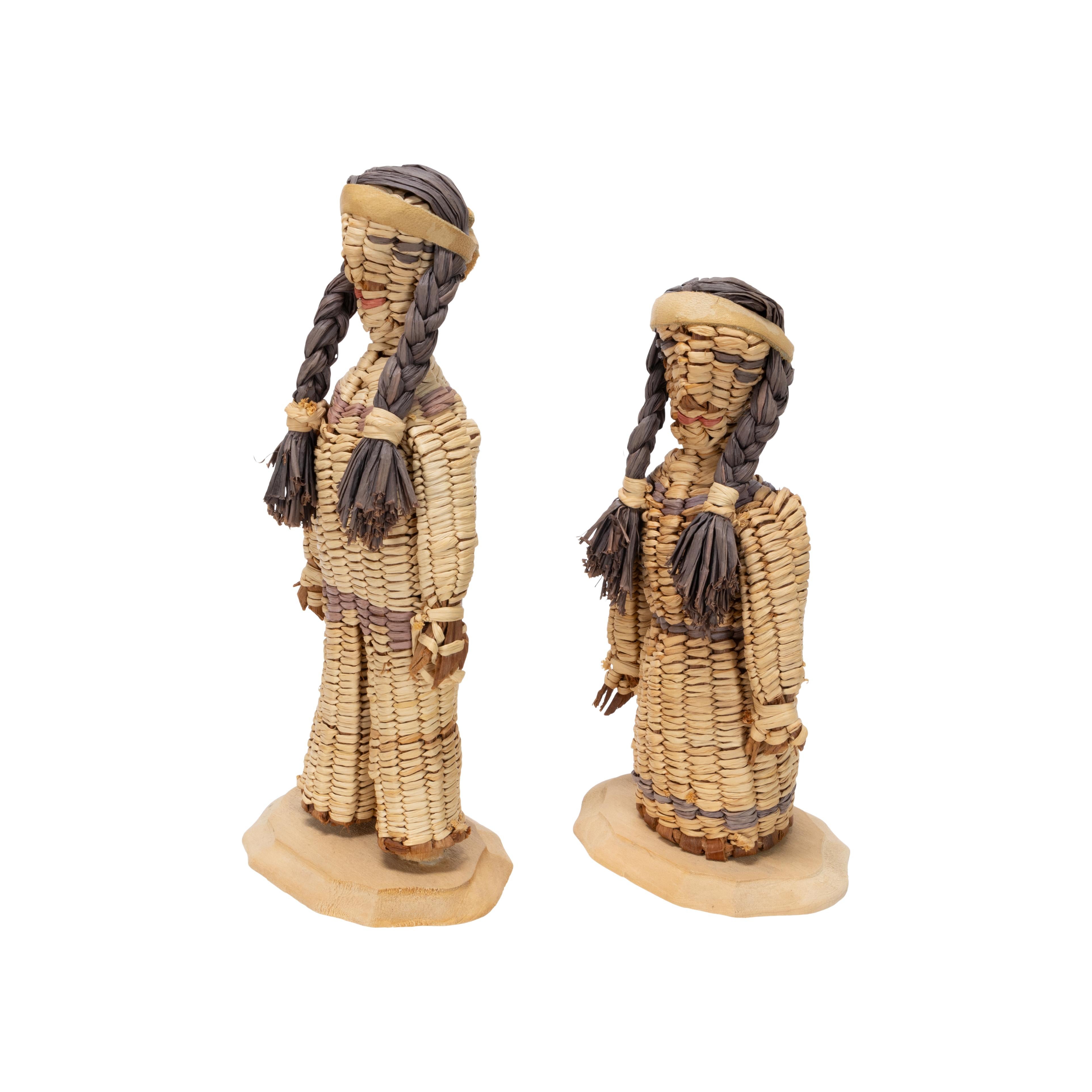 Hand-Woven Pair of Native American Yakama Dolls For Sale