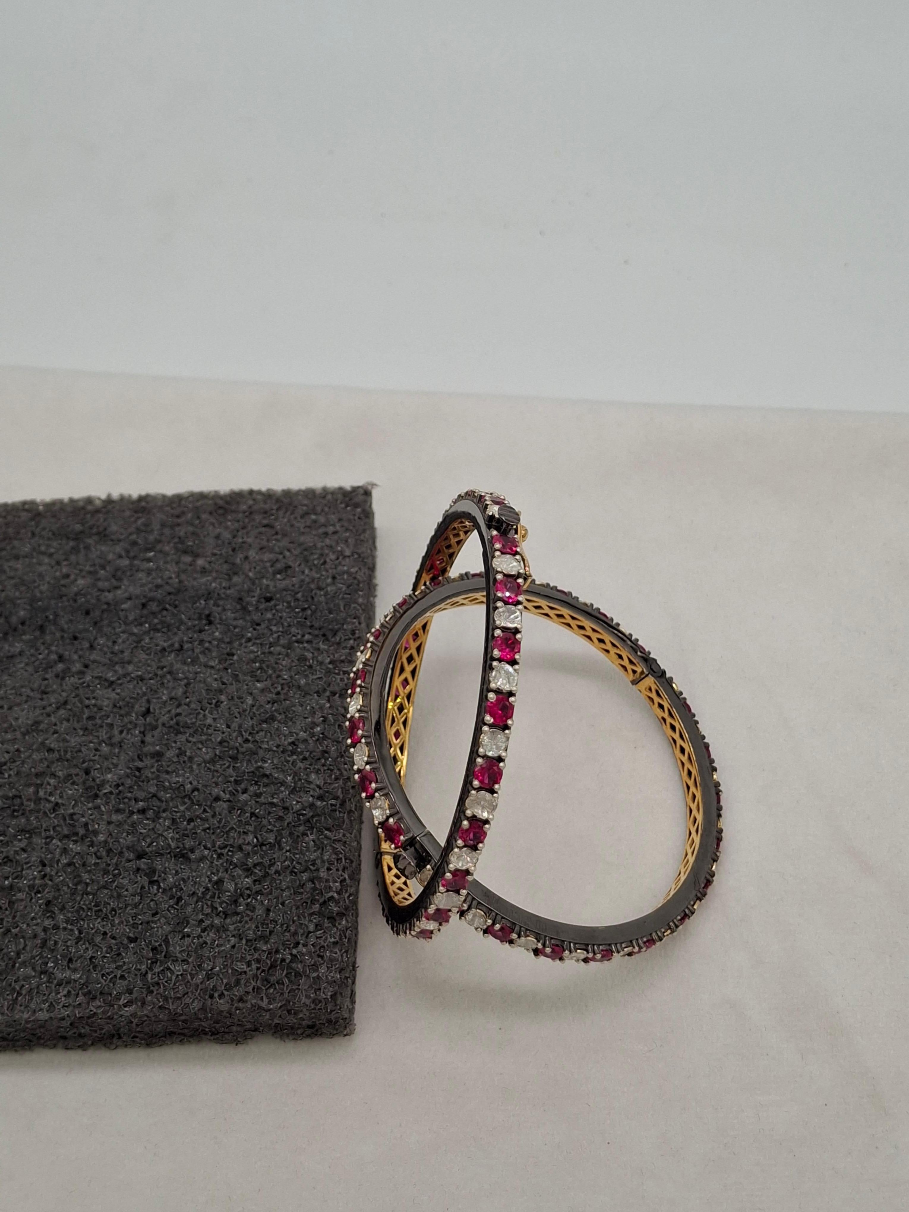 Paire de Bracelet à charnière en argent Sterling Ruby Diamant naturel Plaque d'or jaune Unisexe en vente