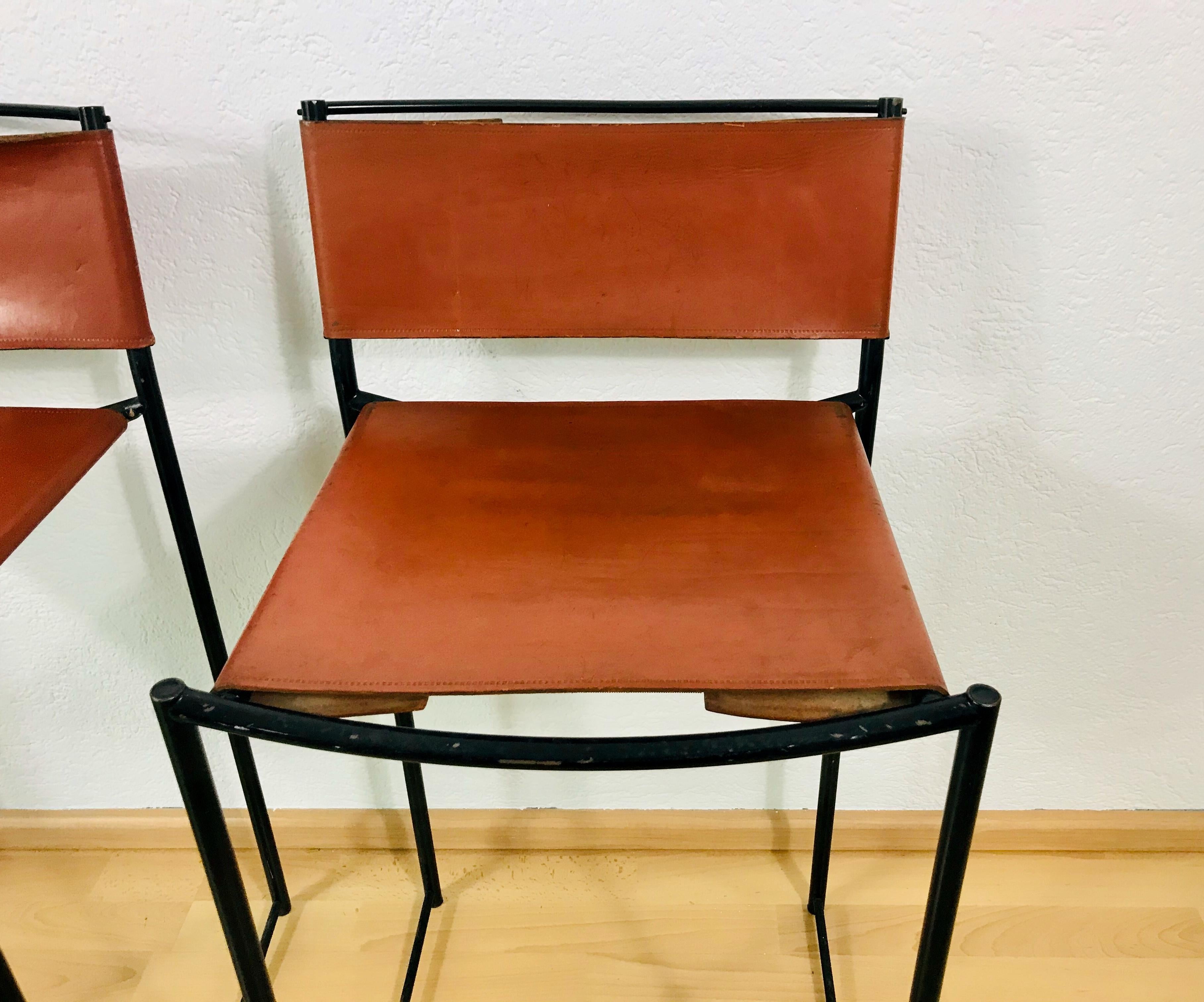 Mid-Century Modern Pair of Natural Leather Barstools by G. Belotti for Alias, 1970s, Italy For Sale