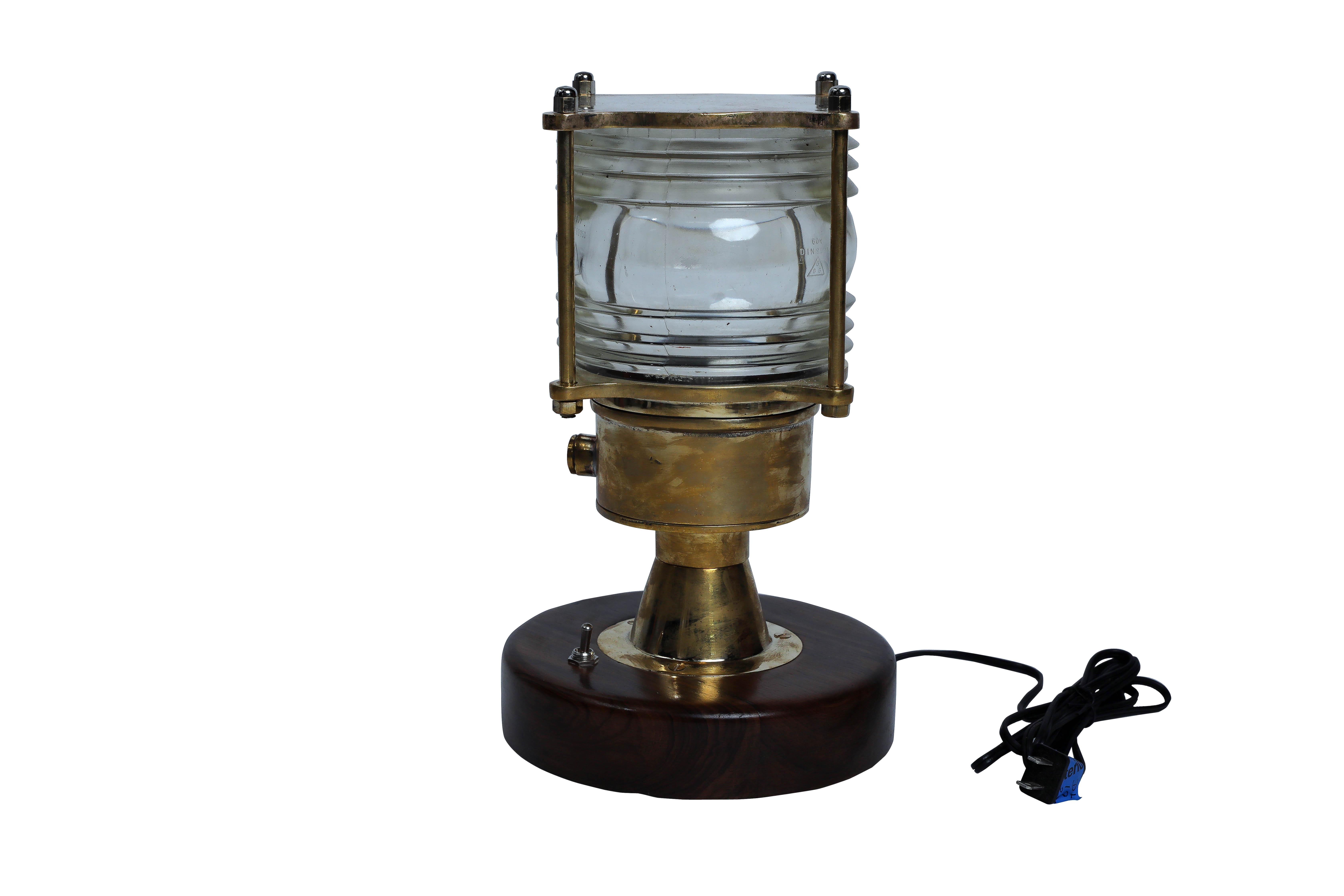 Industriel Paire de lampes de poste de navigation en laiton en vente