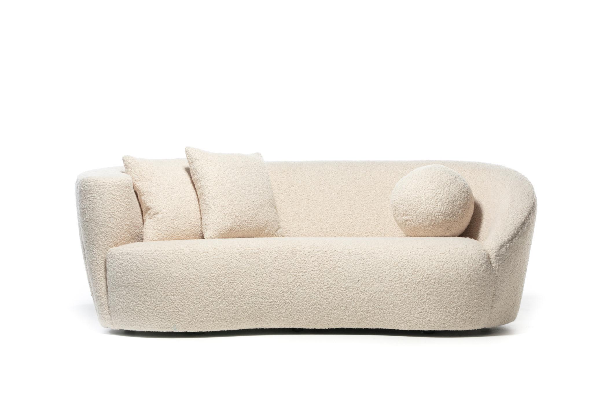 Pair of Nautilus Sofas by Vladimir Kagan for Directional in Ivory White Bouclé  In Good Condition In Saint Louis, MO