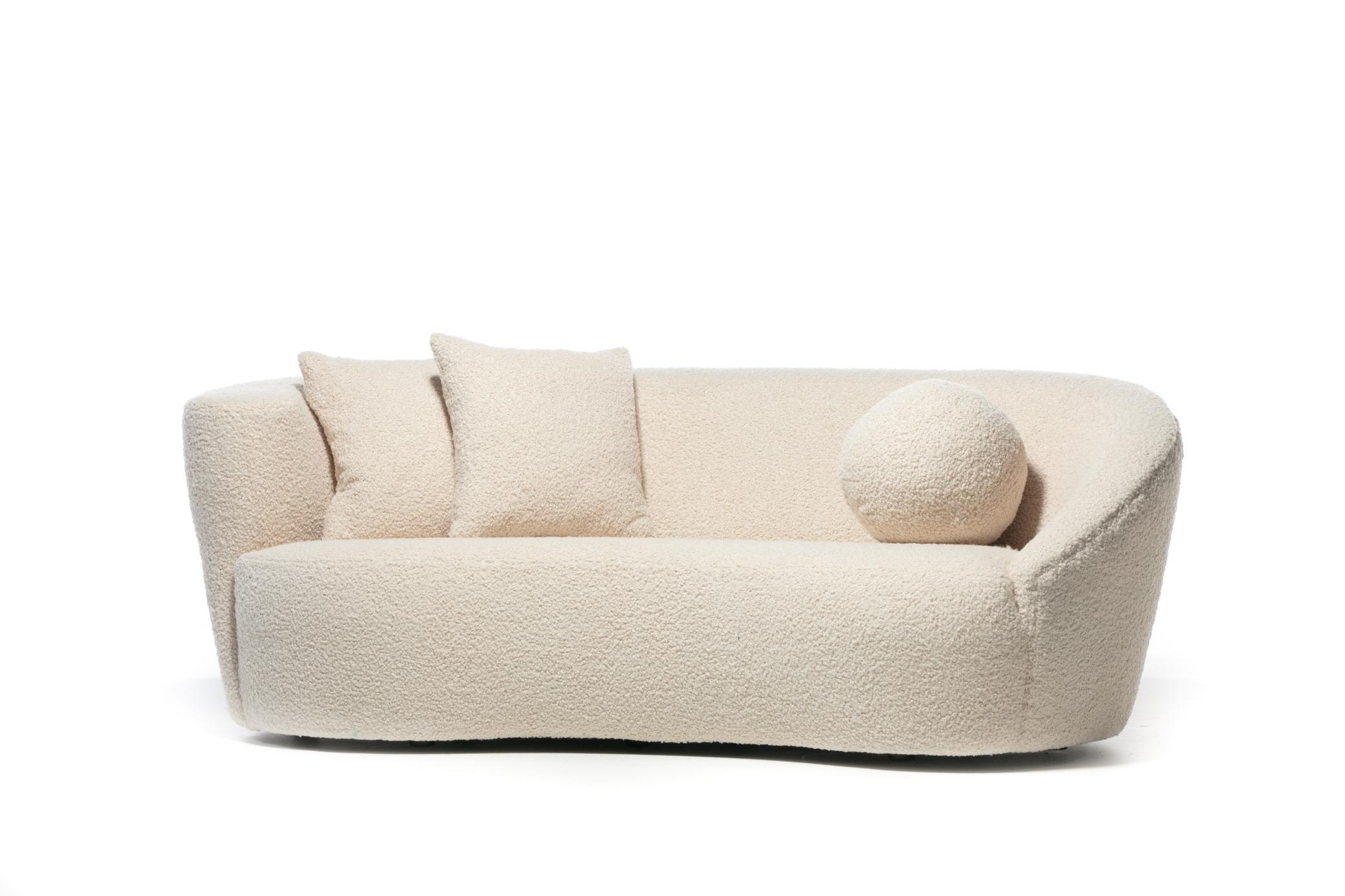 Late 20th Century Pair of Nautilus Sofas by Vladimir Kagan for Directional in Ivory White Bouclé 