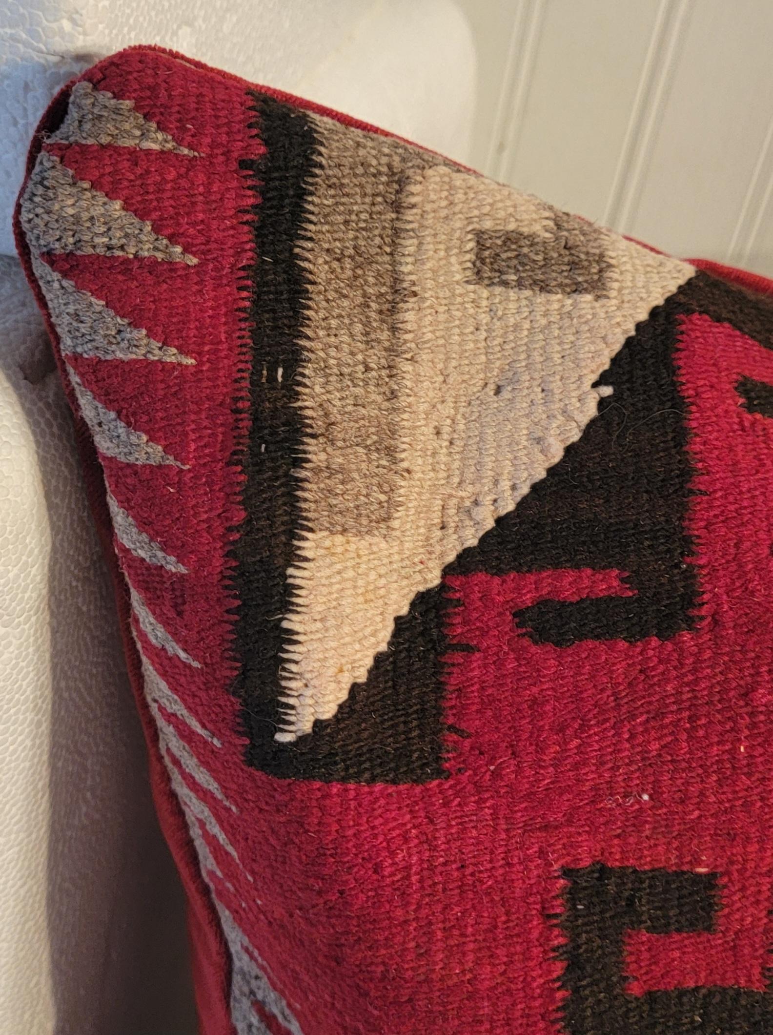 Artisanat Paire d'oreillers en laine Navajo Eye Dazzler en vente