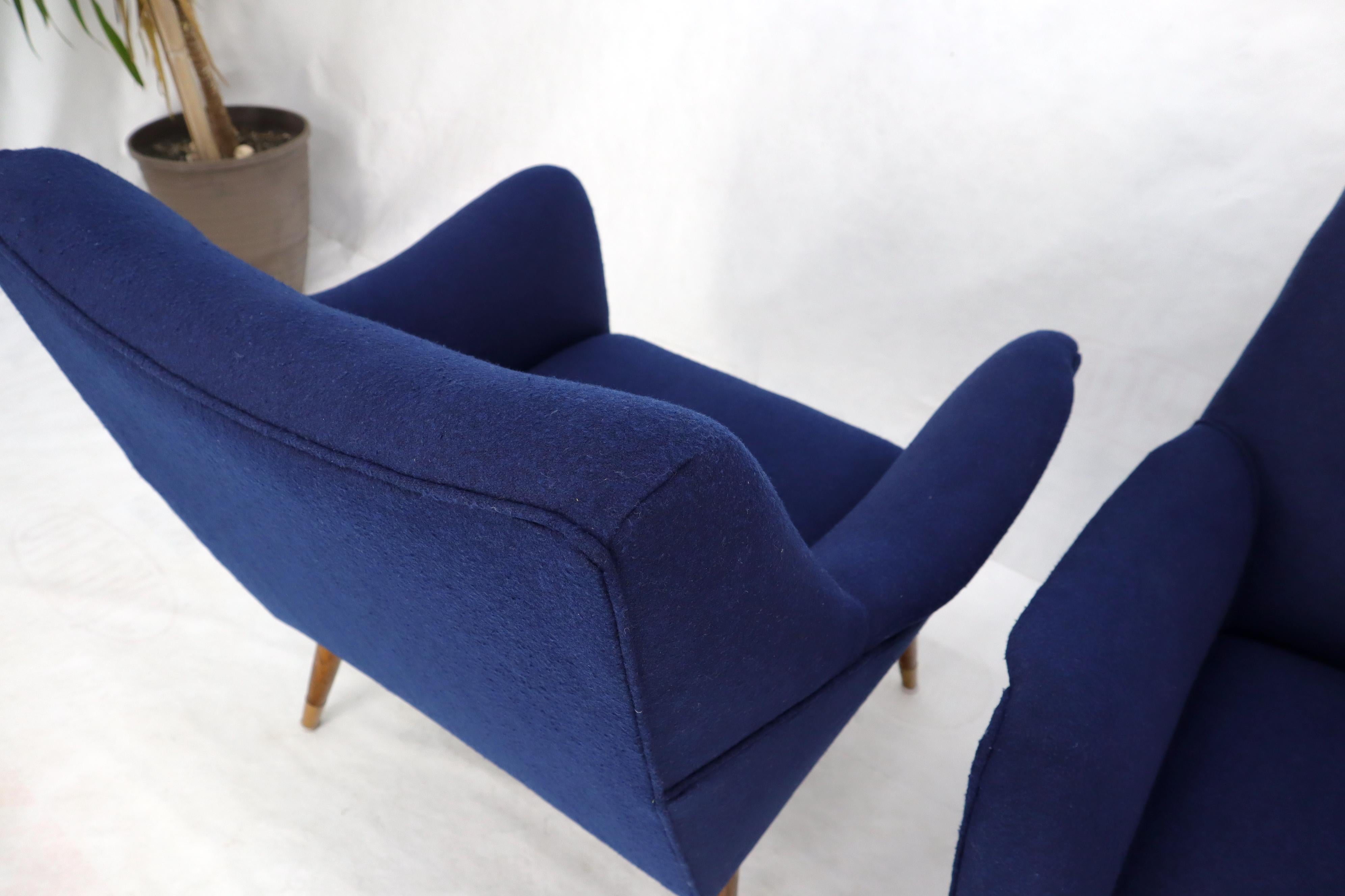 Pair of Navy Blue Mid-Century Modern Lounge Arm Chairs on Tapered Dowel Legs For Sale 2