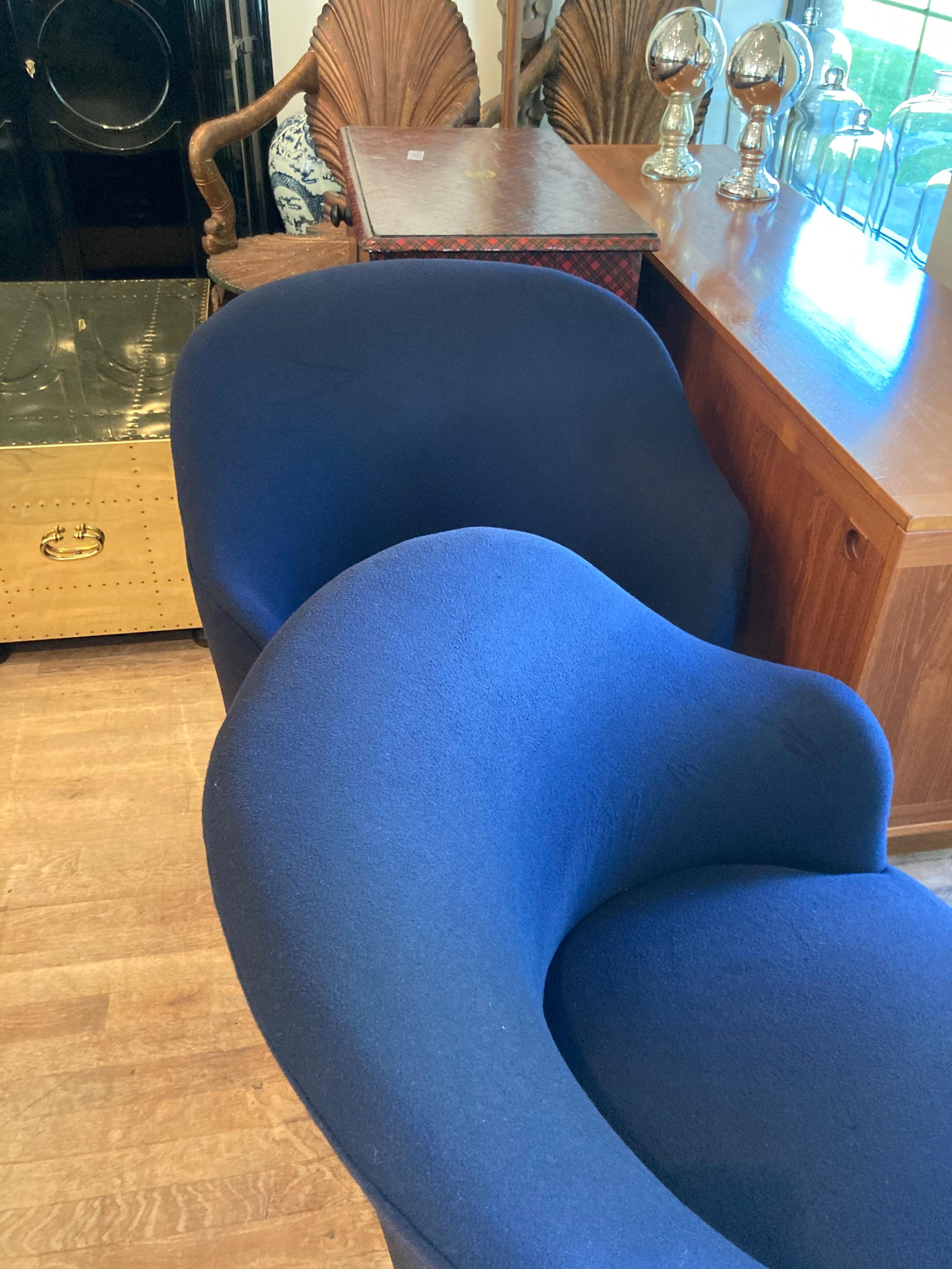 Pair of Navy Blue Upholstered Swivel Chairs Attributed to Milo Baughman For Sale 1