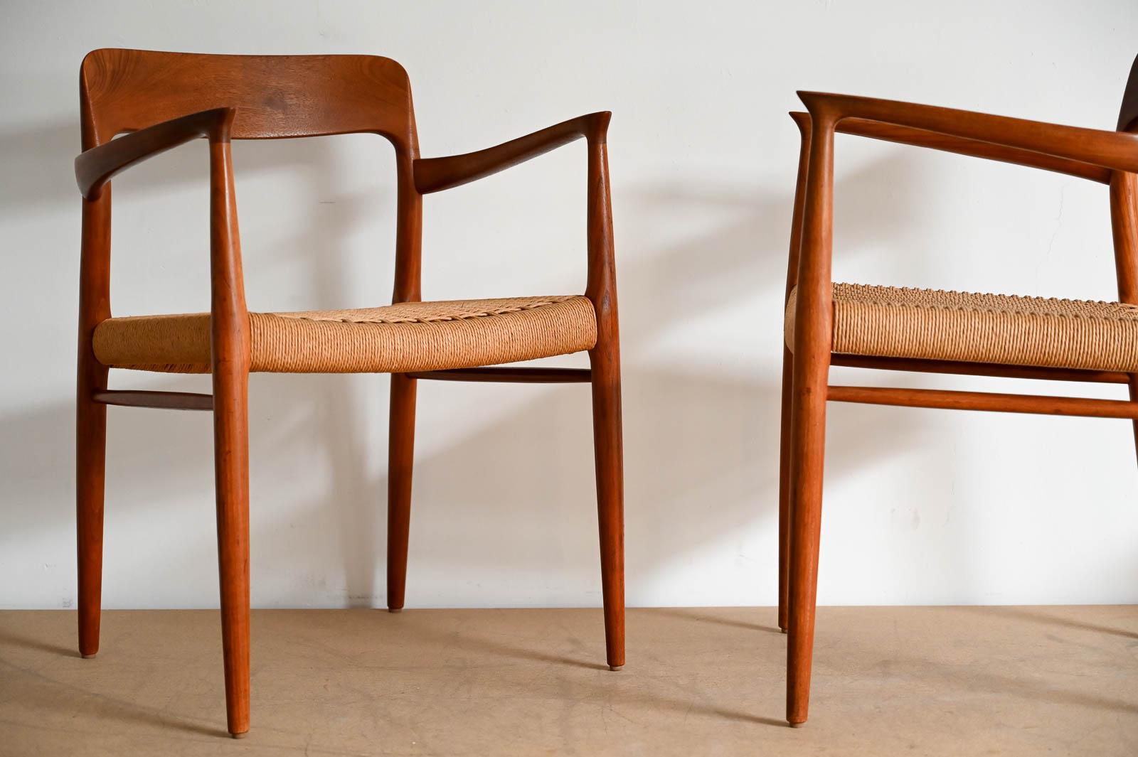Danish Pair of Neils Moller Model 77 Armchairs, ca. 1960 For Sale