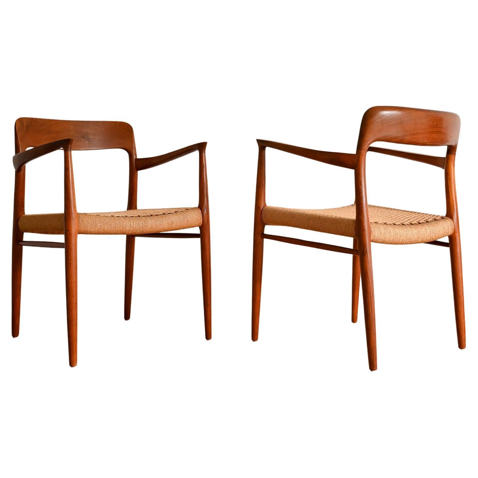 Pair of Neils Moller Model 77 Armchairs, ca. 1960 For Sale