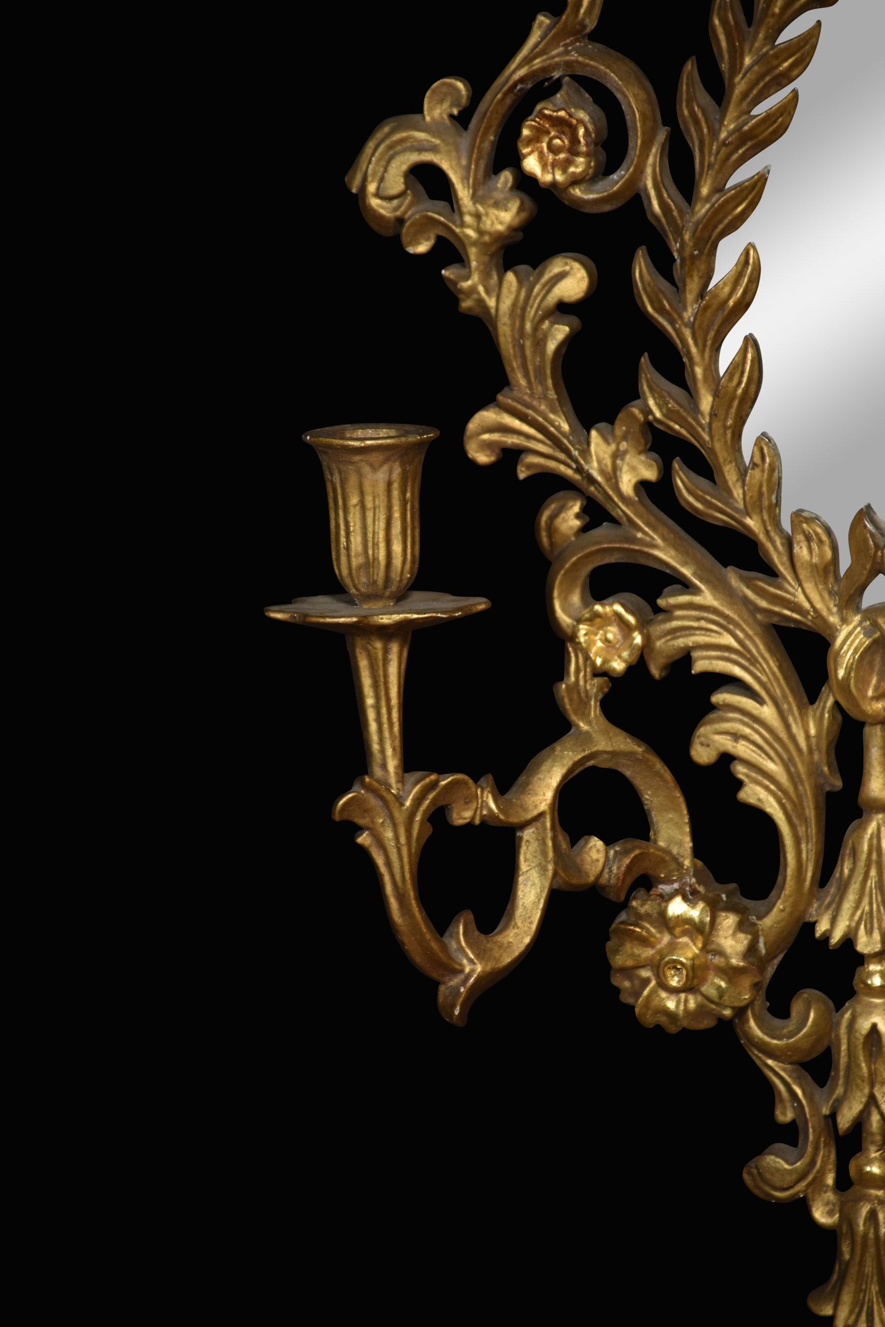 Zwei vergoldete Girandolen im neoklassischen Stil im Zustand „Gut“ im Angebot in Cheshire, GB