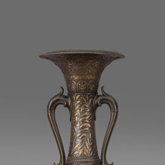 Paire de vases Amphora en bronze multipatiné de style néo-grec