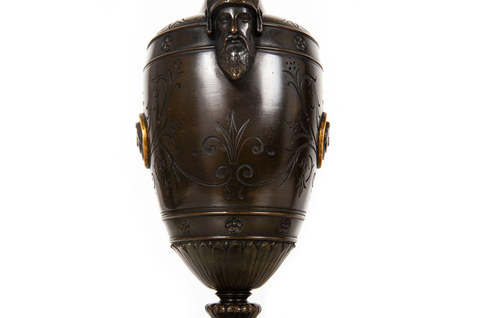 Pair of Neo-Greco Bronze and Marble Urns Vases with Candlestick circa 1880 in vendita 5