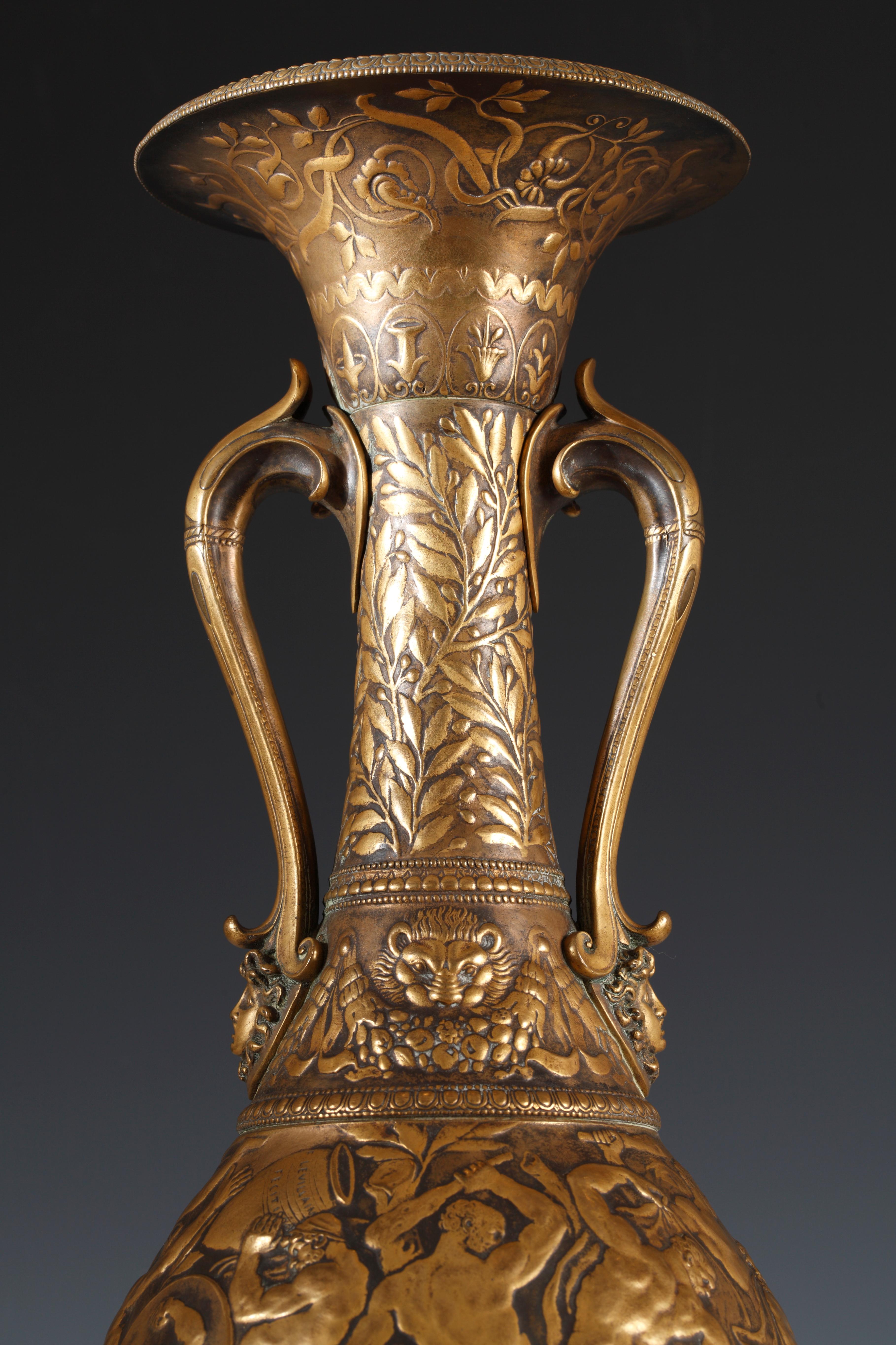 Patinato Coppia di vasi ad anfora neo-greci di F. Levillain e F. Barbedienne, 1880 ca. in vendita