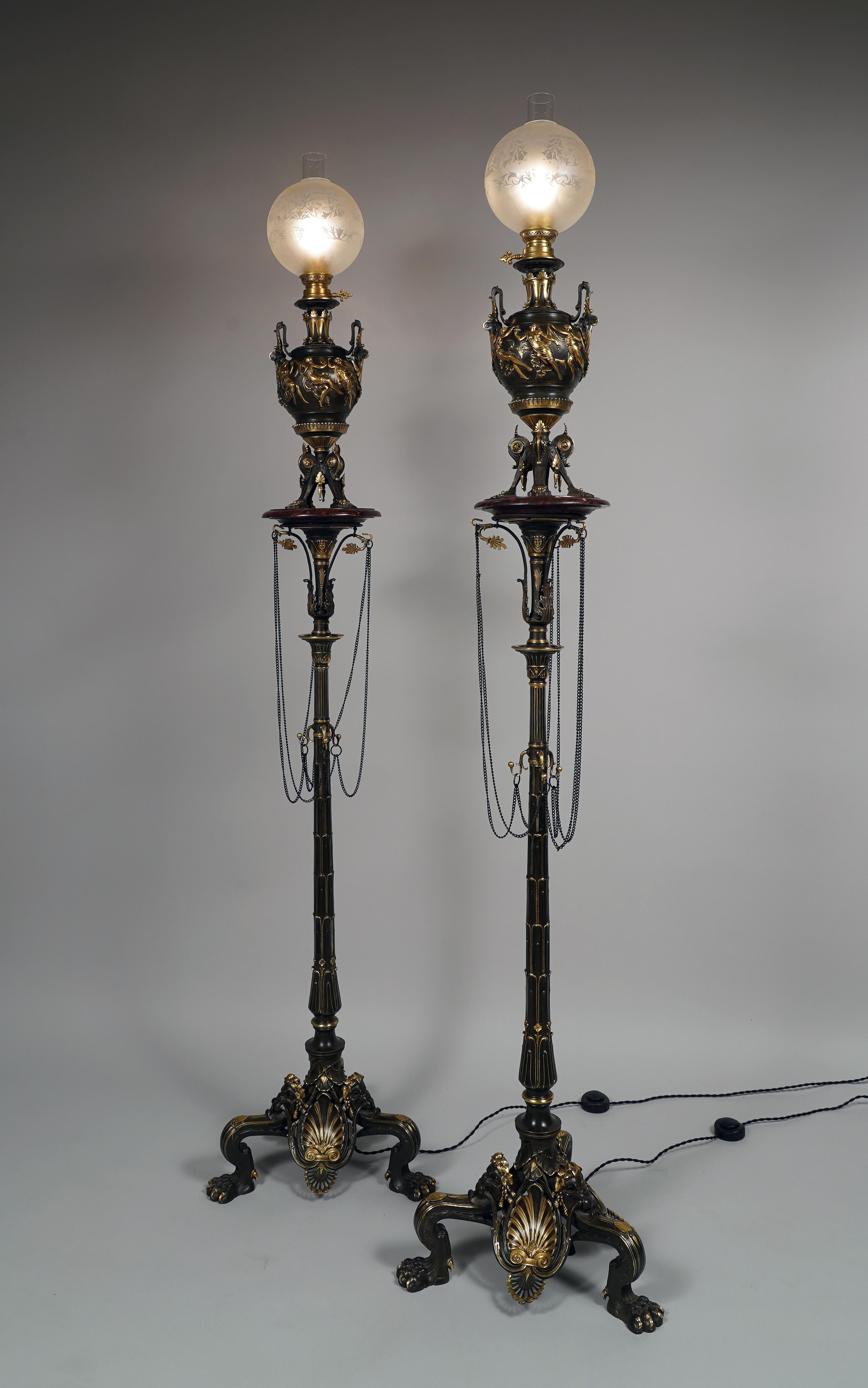 Pair of Neo-Greek Floor Lamps Att. to Lacarrière, Delatour & Cie, France, C 1860 In Good Condition For Sale In PARIS, FR