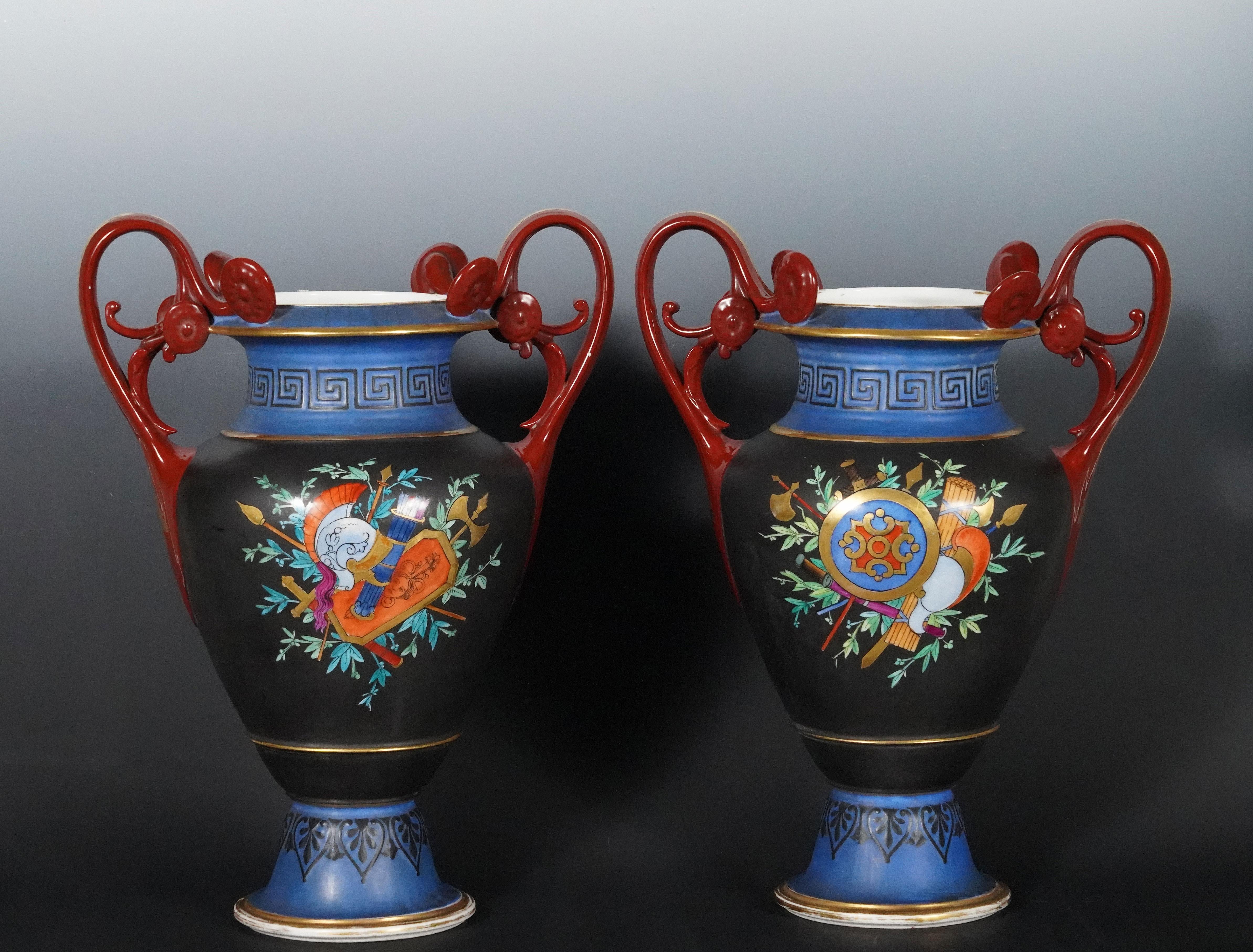 Pair of Neo-Greek Vases attr. to Paris Porcelain Manufacture, France, circa 1880 For Sale 2