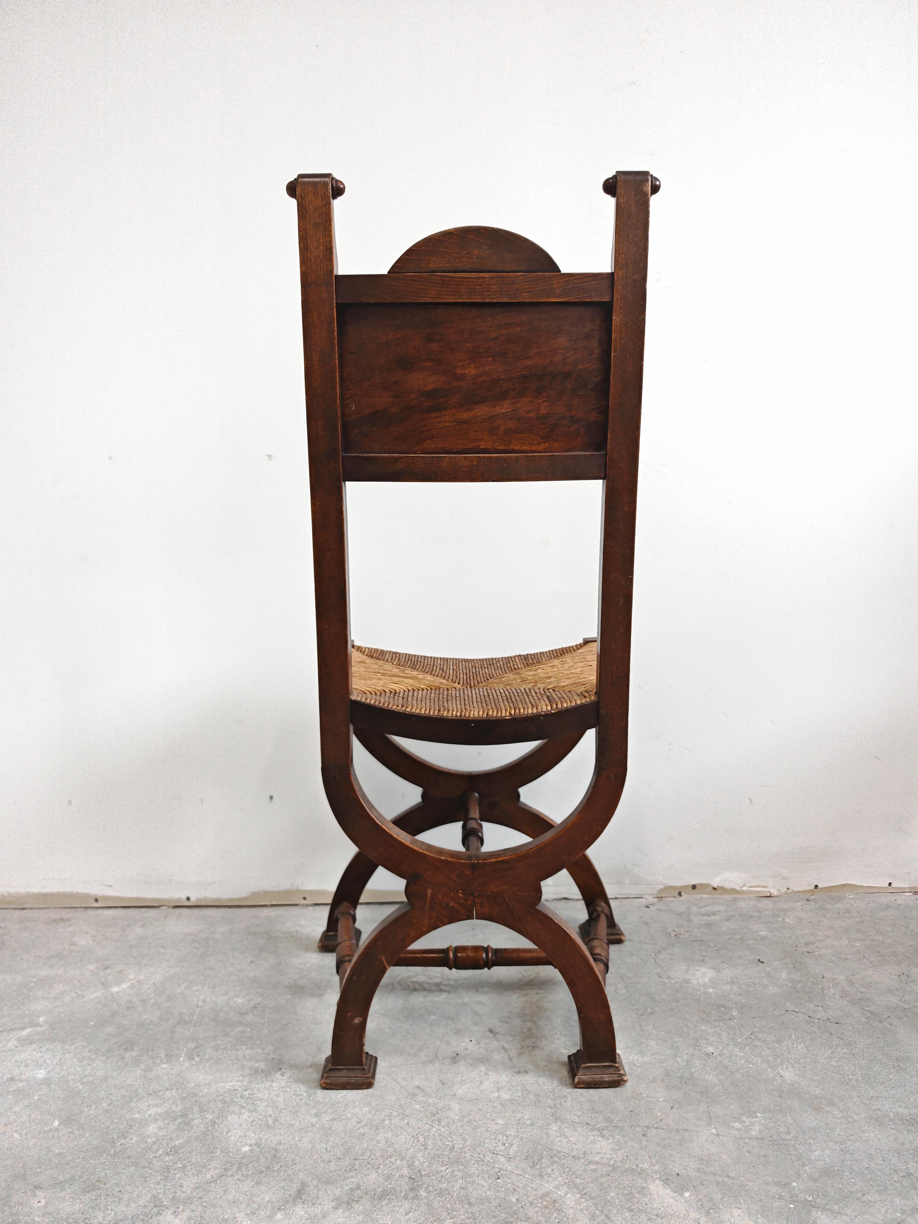 Pair of Neo-renaissance Side Chairs in oak with rush seats, France 1910s im Angebot 7