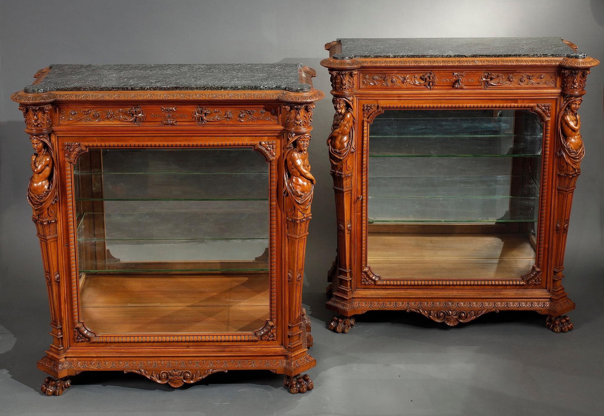 Pareja de vitrinas neorrenacentistas, atribuidas a H-A Fourdinois, Francia, c. 1860 Renacimiento renacentista en venta