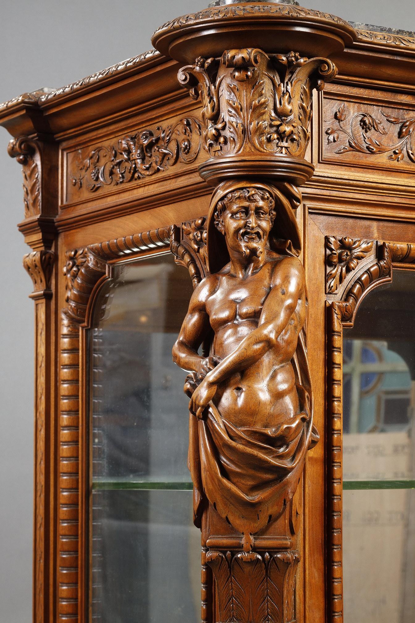 Pareja de vitrinas neorrenacentistas, atribuidas a H-A Fourdinois, Francia, c. 1860 Mediados del siglo XIX en venta