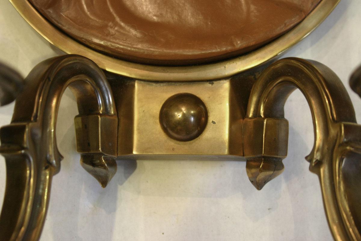 Coppia di appliques neoclassiche con placche in terracotta In condizioni buone in vendita a New York, NY